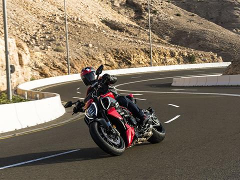 2025 Ducati Diavel V4 in Portland, Oregon - Photo 20