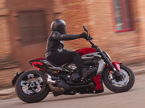 2025 Ducati XDiavel V4 in Foxboro, Massachusetts - Photo 9