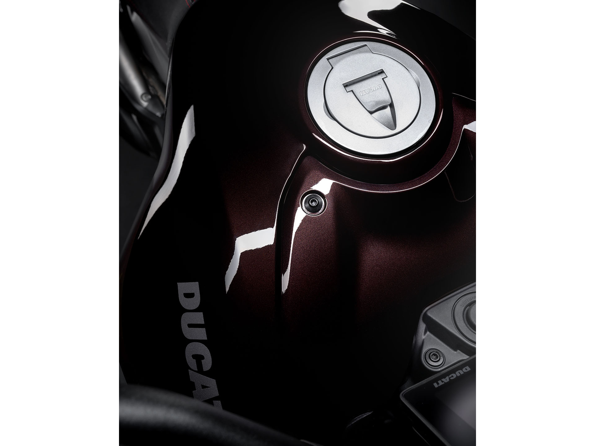 2025 Ducati XDiavel V4 in Portland, Oregon - Photo 3