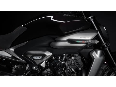 2025 Ducati XDiavel V4 in Portland, Oregon - Photo 4