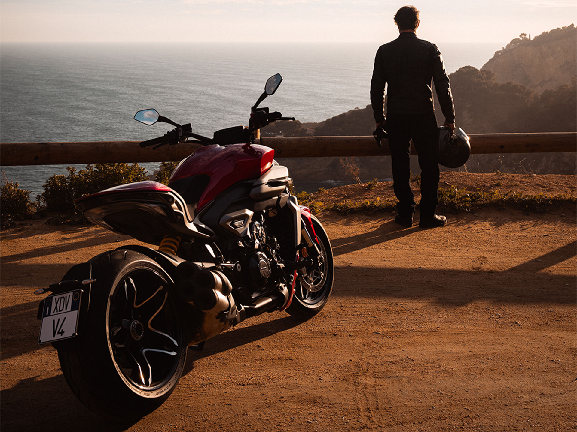 2025 Ducati XDiavel V4 in Portland, Oregon - Photo 7
