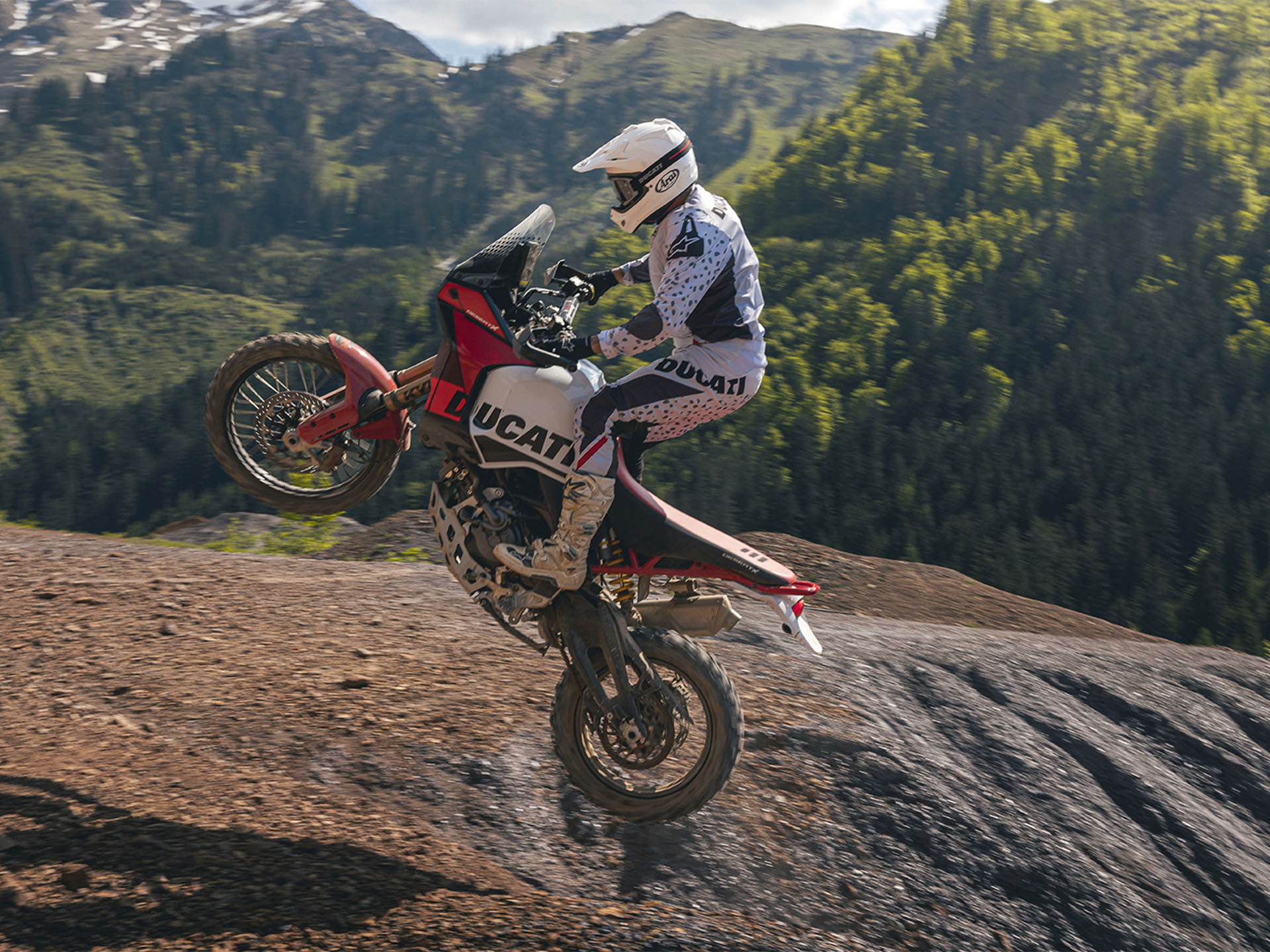 2025 Ducati DesertX Rally in Portland, Oregon - Photo 17