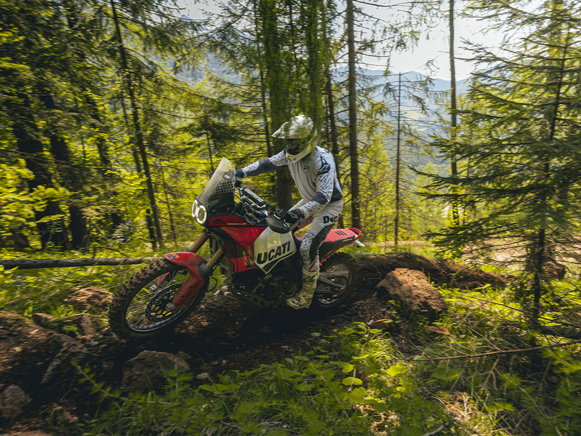 2025 Ducati DesertX Rally in Portland, Oregon - Photo 20