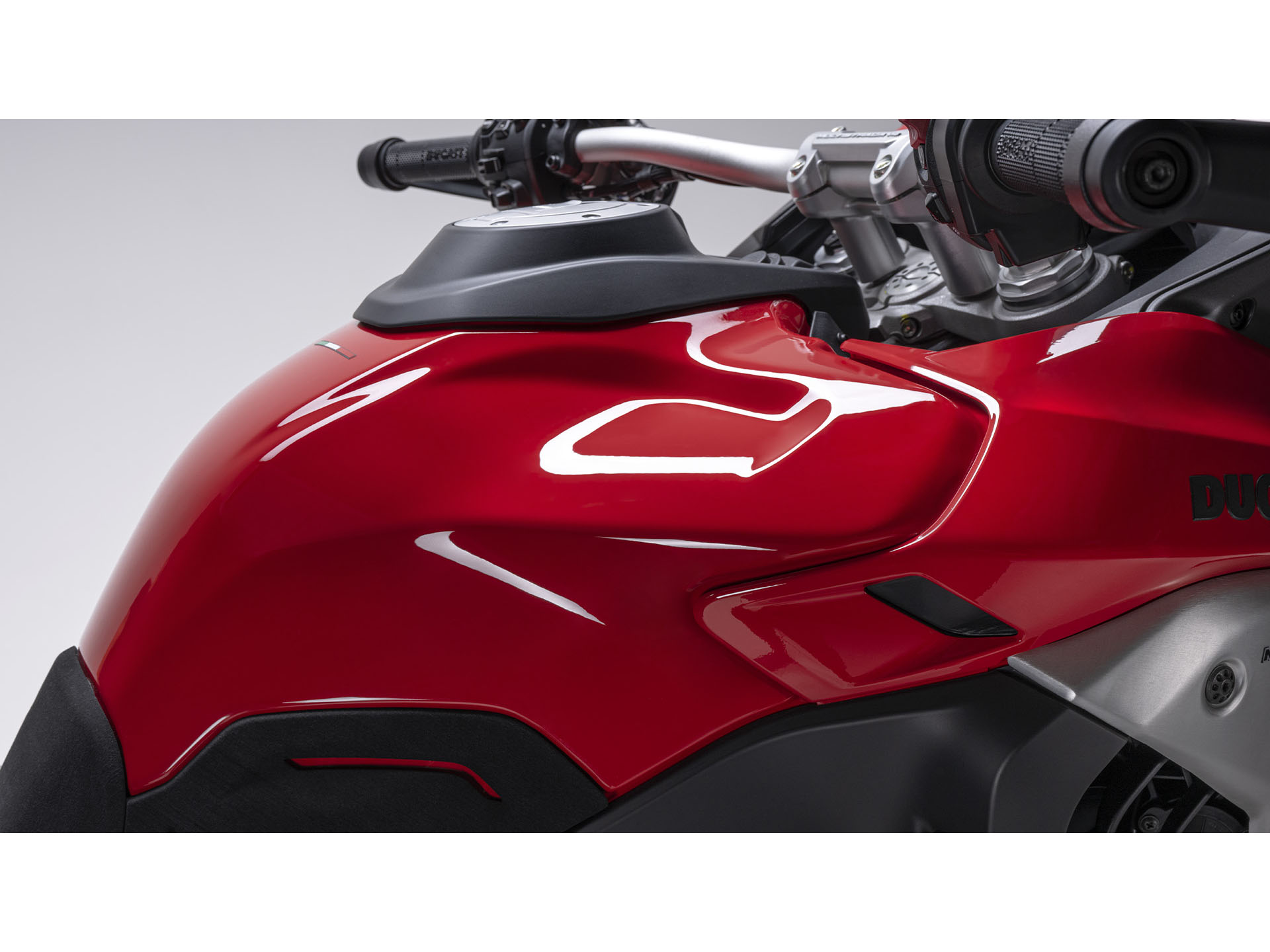2025 Ducati Multistrada V4 Rally Adventure Travel & Radar in Foxboro, Massachusetts - Photo 2
