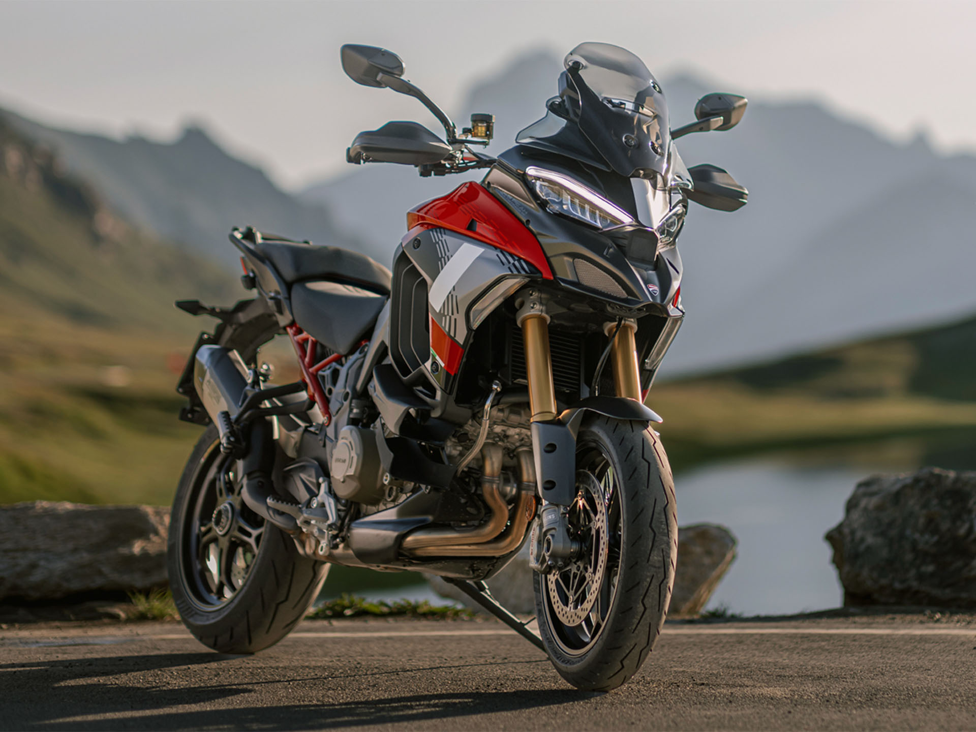 2025 Ducati Multistrada V4 Pikes Peak in Portland, Oregon - Photo 13