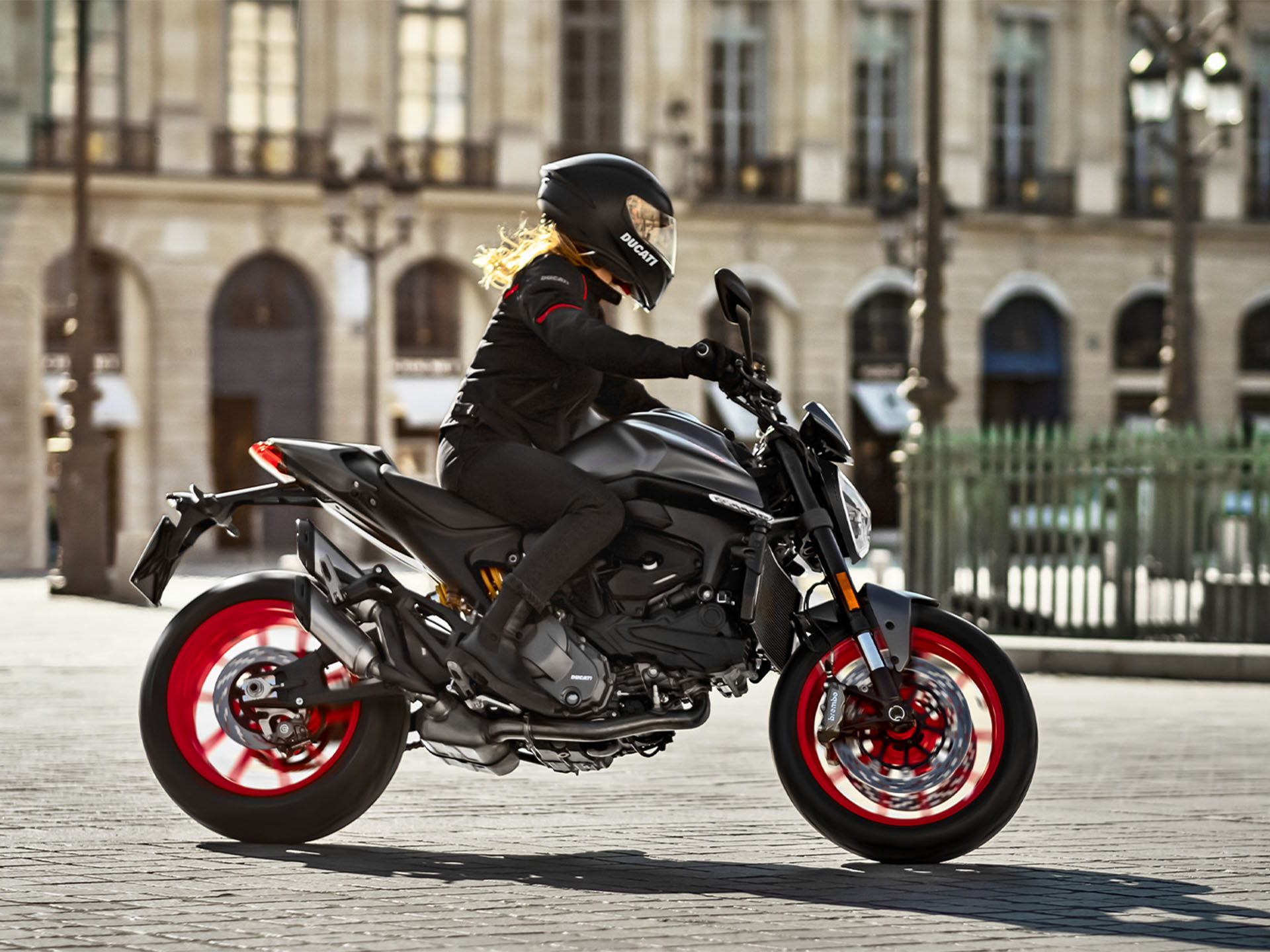 2025 Ducati Monster + in Portland, Oregon - Photo 9