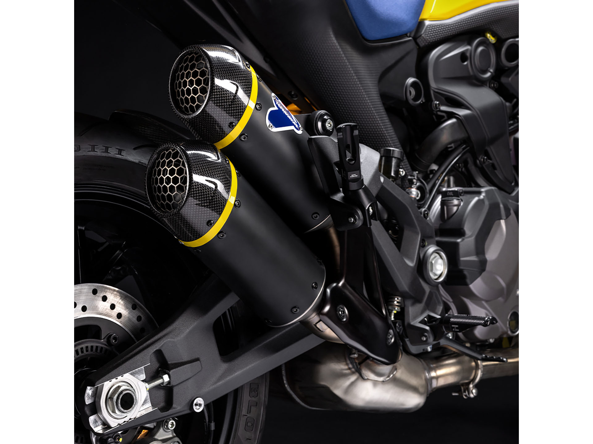 2025 Ducati Monster Senna in Portland, Oregon - Photo 9