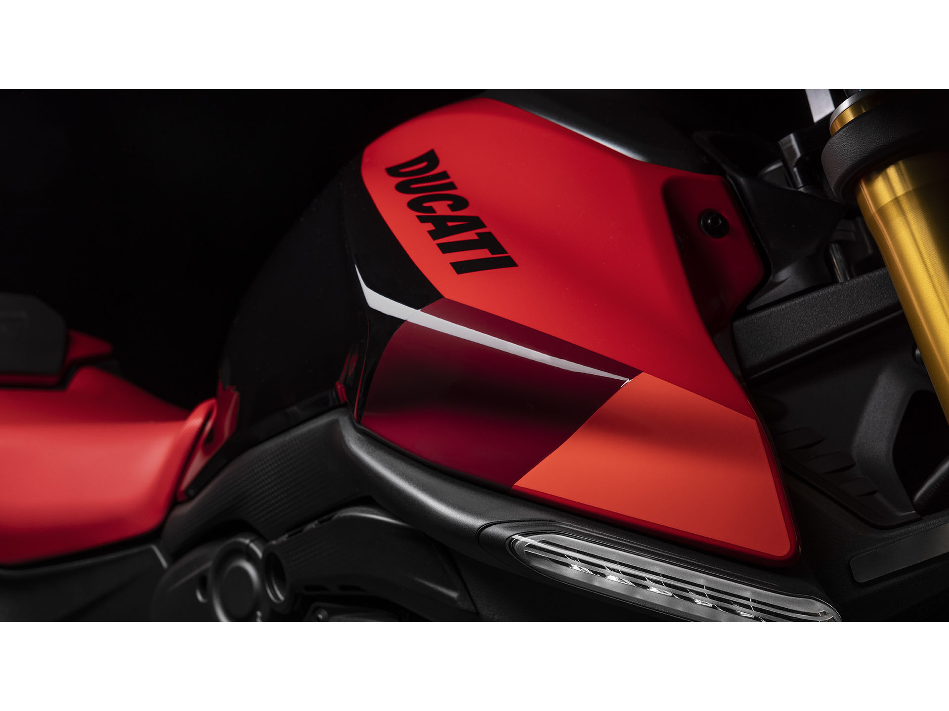 2025 Ducati Monster SP in Portland, Oregon - Photo 11