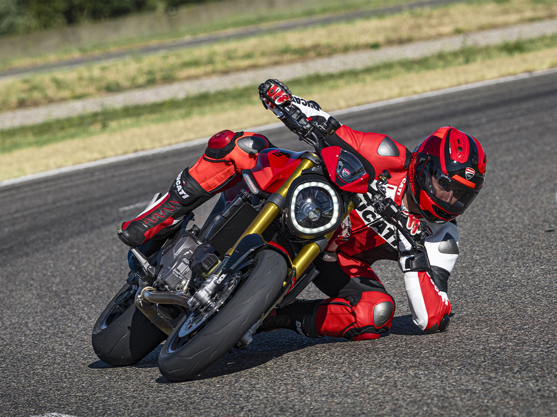 2025 Ducati Monster SP in Portland, Oregon - Photo 18