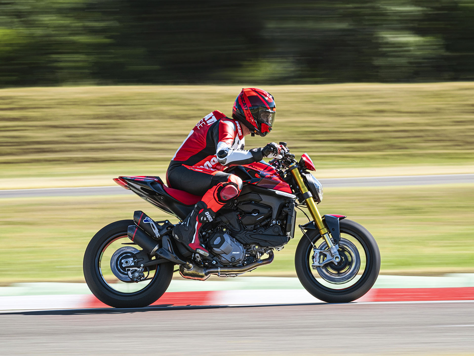 2025 Ducati Monster SP in Portland, Oregon - Photo 19