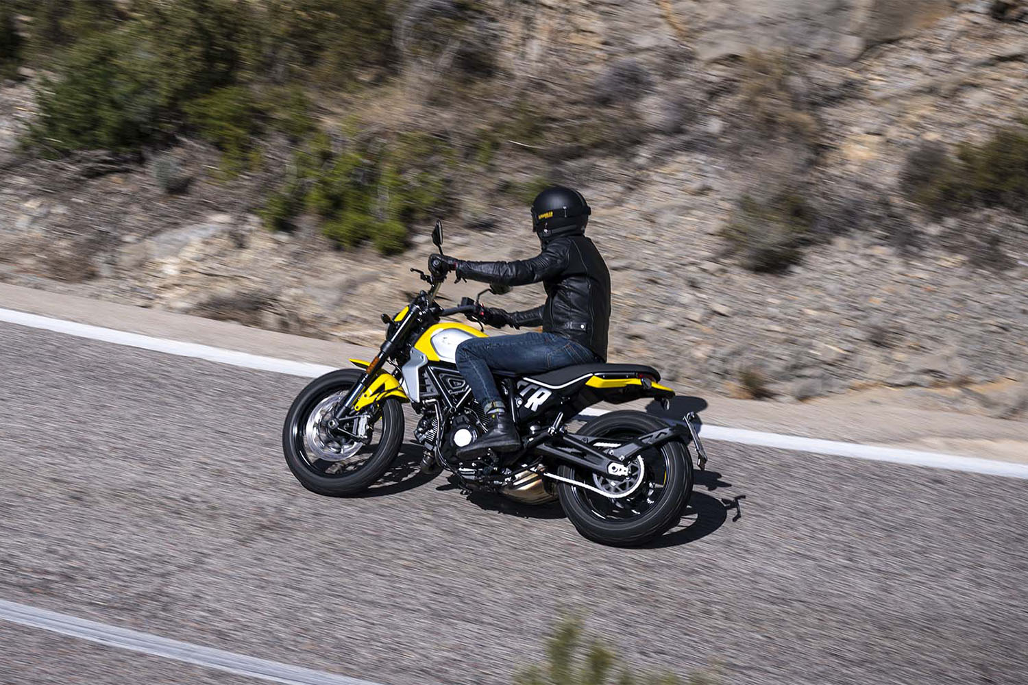 2025 Ducati Scrambler Icon in Foxboro, Massachusetts - Photo 13
