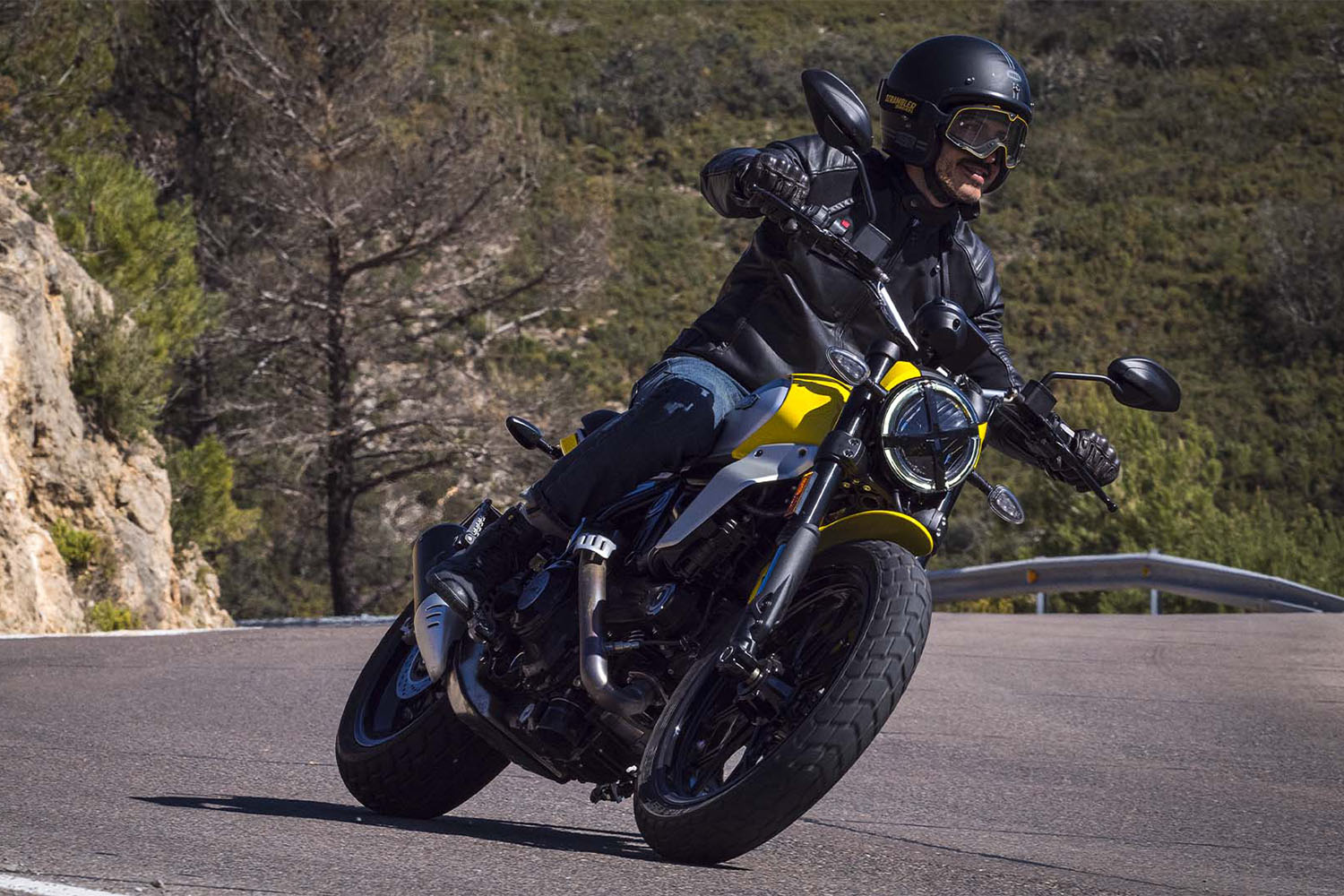 2025 Ducati Scrambler Icon in Foxboro, Massachusetts - Photo 14