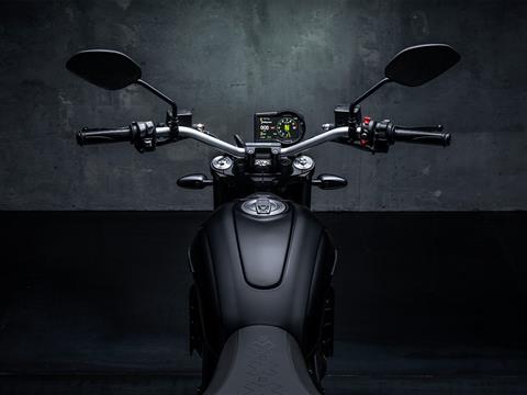 2025 Ducati Scrambler Icon Dark in Portland, Oregon - Photo 13