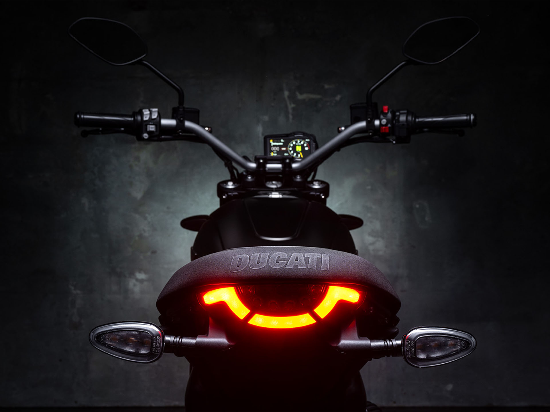 2025 Ducati Scrambler Icon Dark in Portland, Oregon - Photo 15