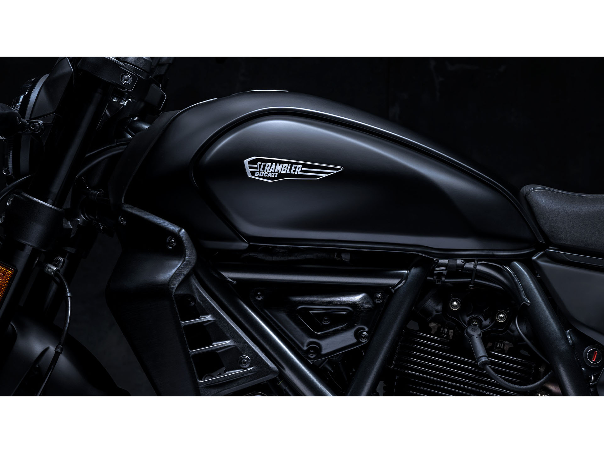 2025 Ducati Scrambler Icon Dark in Portland, Oregon - Photo 18
