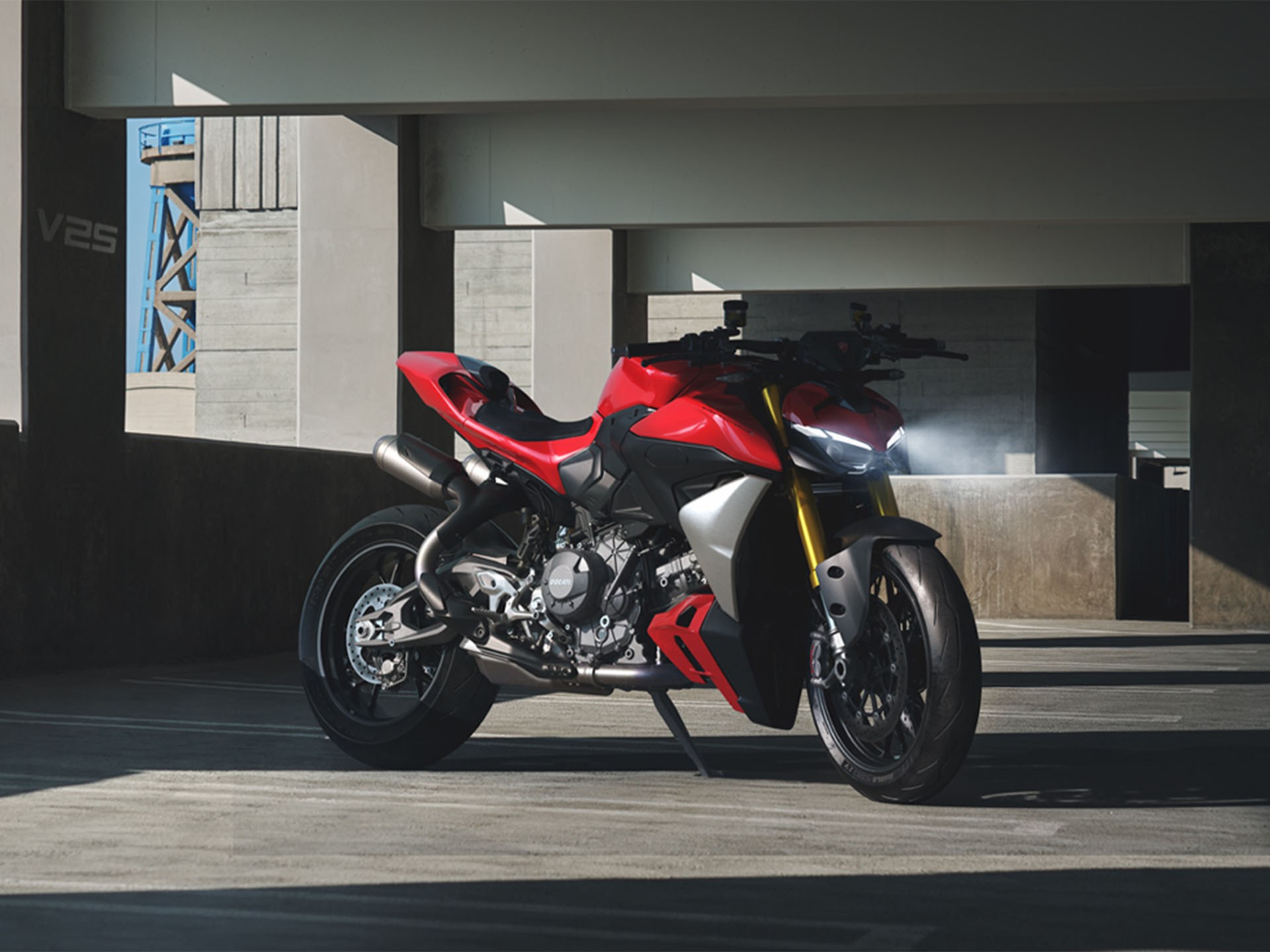 2025 Ducati Streetfighter V2 in Portland, Oregon - Photo 16