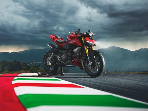 2025 Ducati Streetfighter V2 in Portland, Oregon - Photo 17