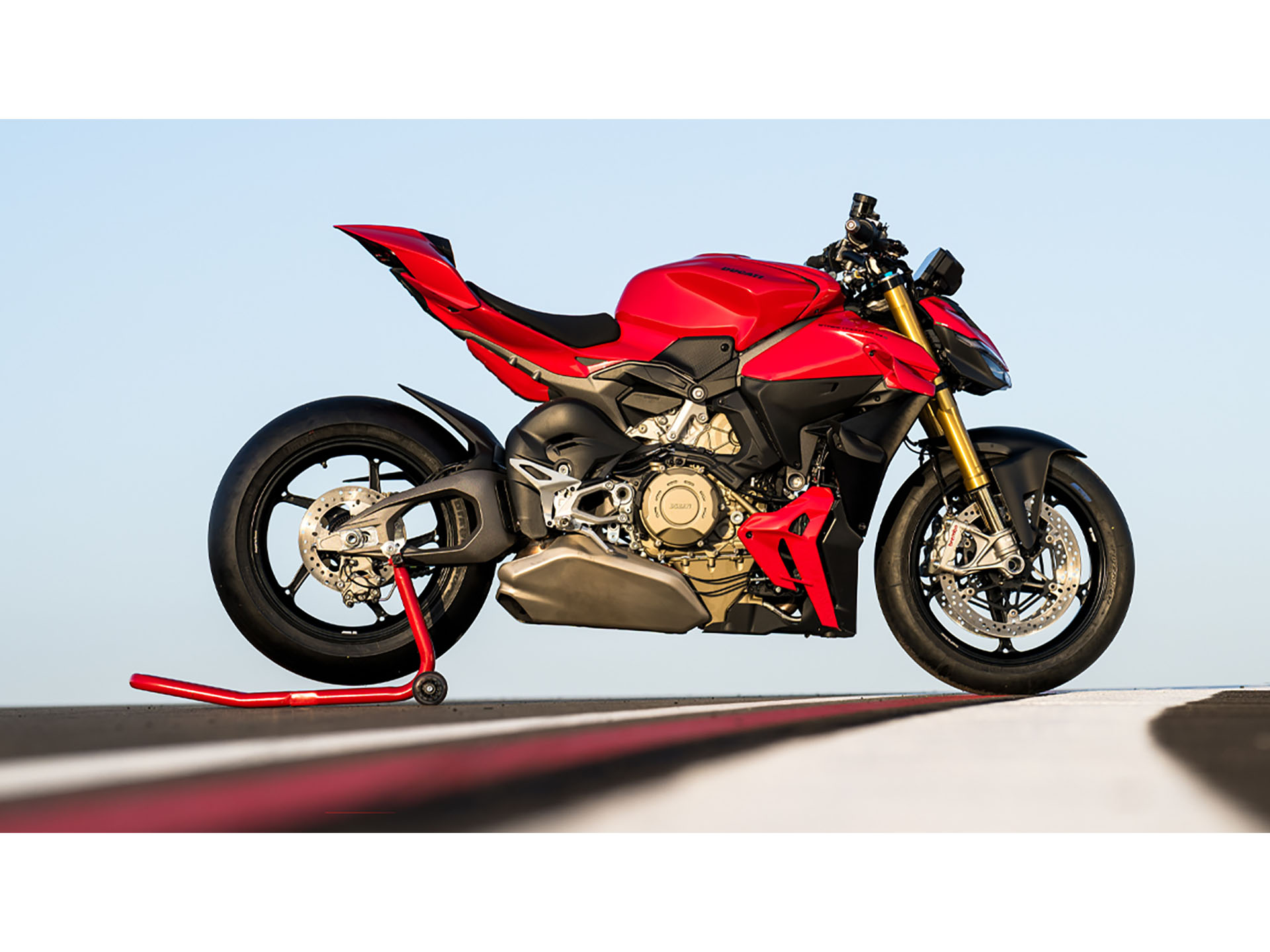 2025 Ducati Streetfighter V4 S in Portland, Oregon - Photo 14