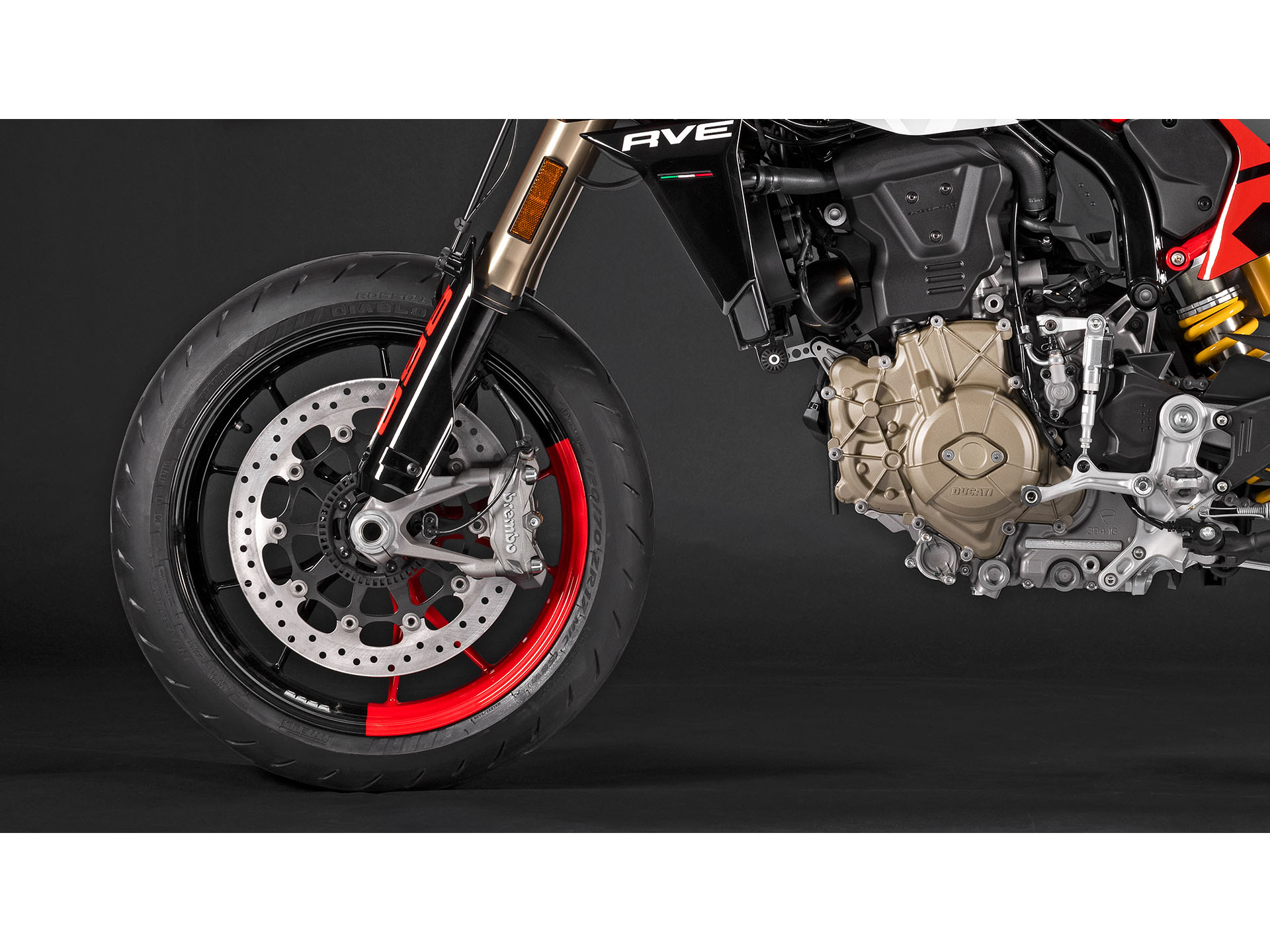 2025 Ducati Hypermotard 698 Mono RVE in Foxboro, Massachusetts - Photo 8