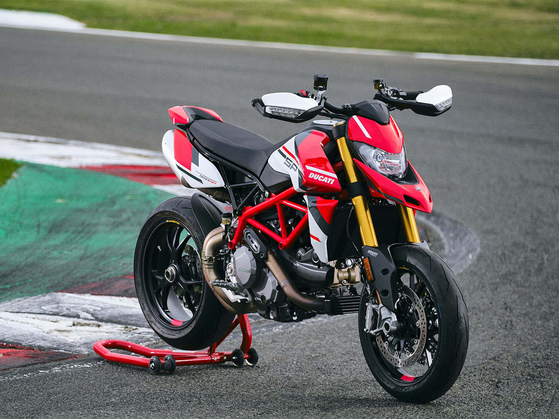 2025 Ducati Hypermotard 950 SP in Portland, Oregon - Photo 4