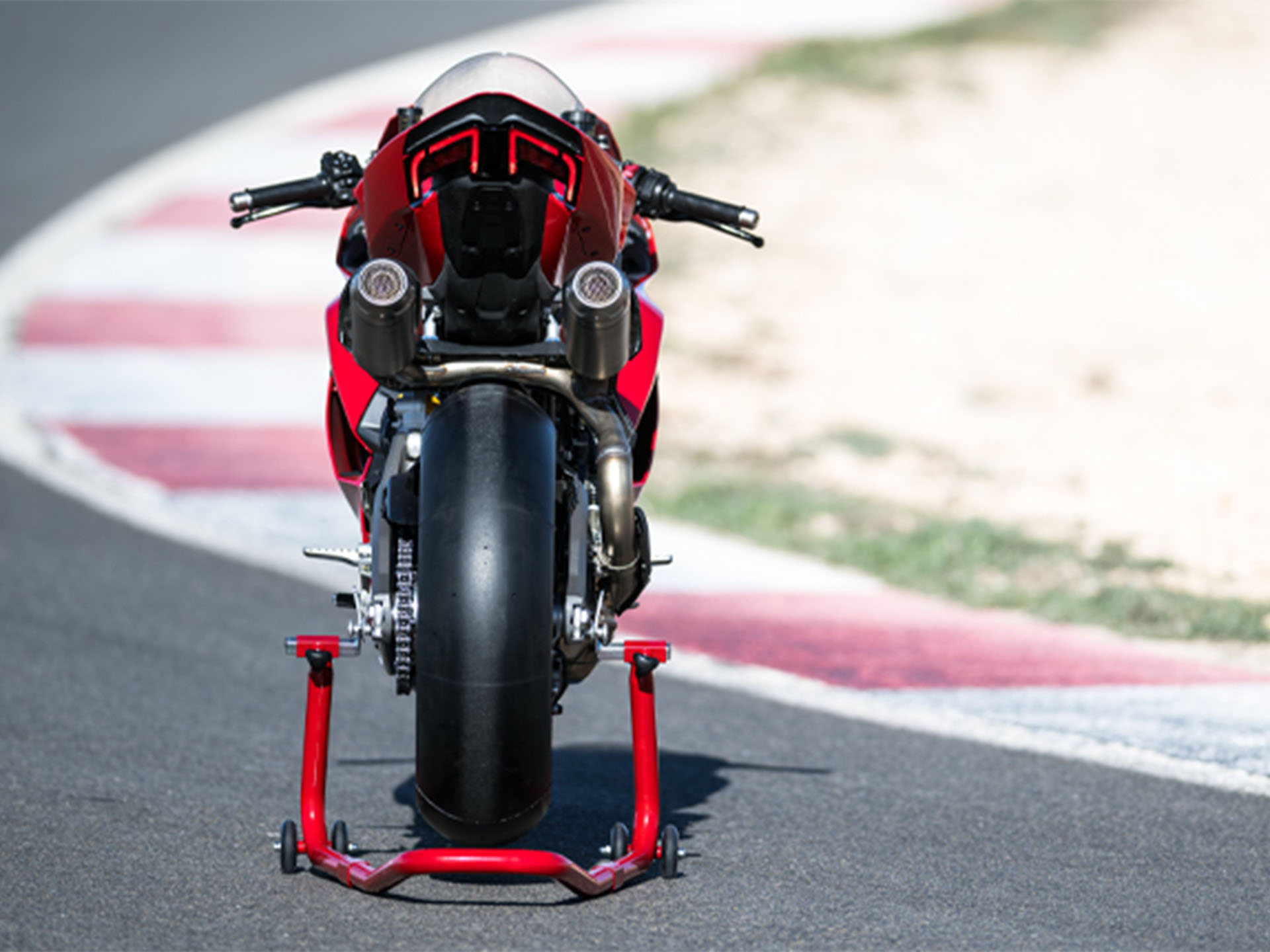 2025 Ducati Panigale V2 in Portland, Oregon - Photo 11