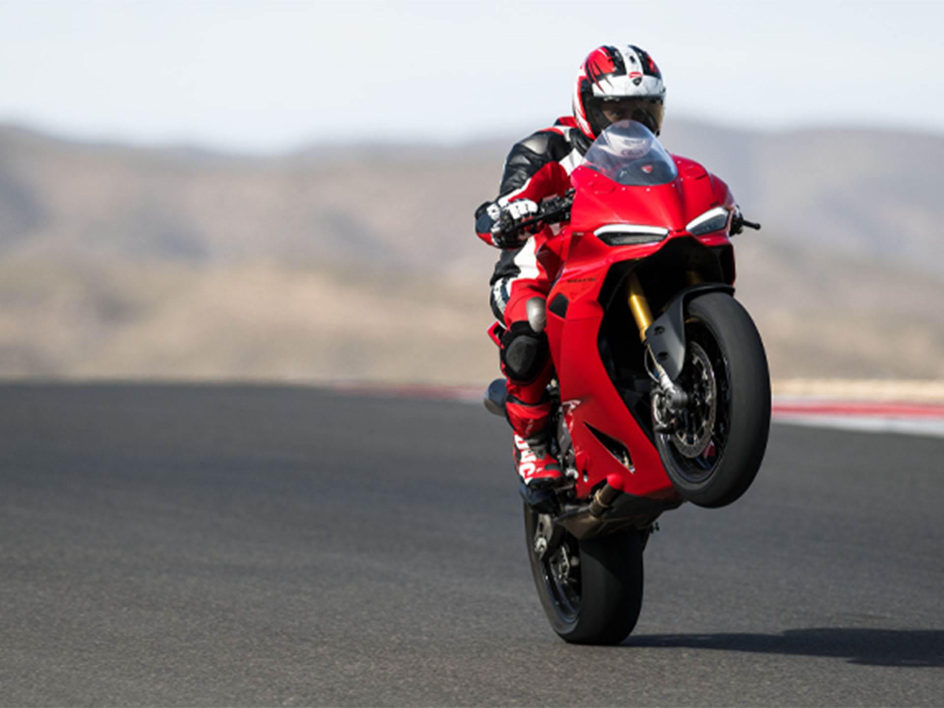 2025 Ducati Panigale V2 in Portland, Oregon - Photo 17