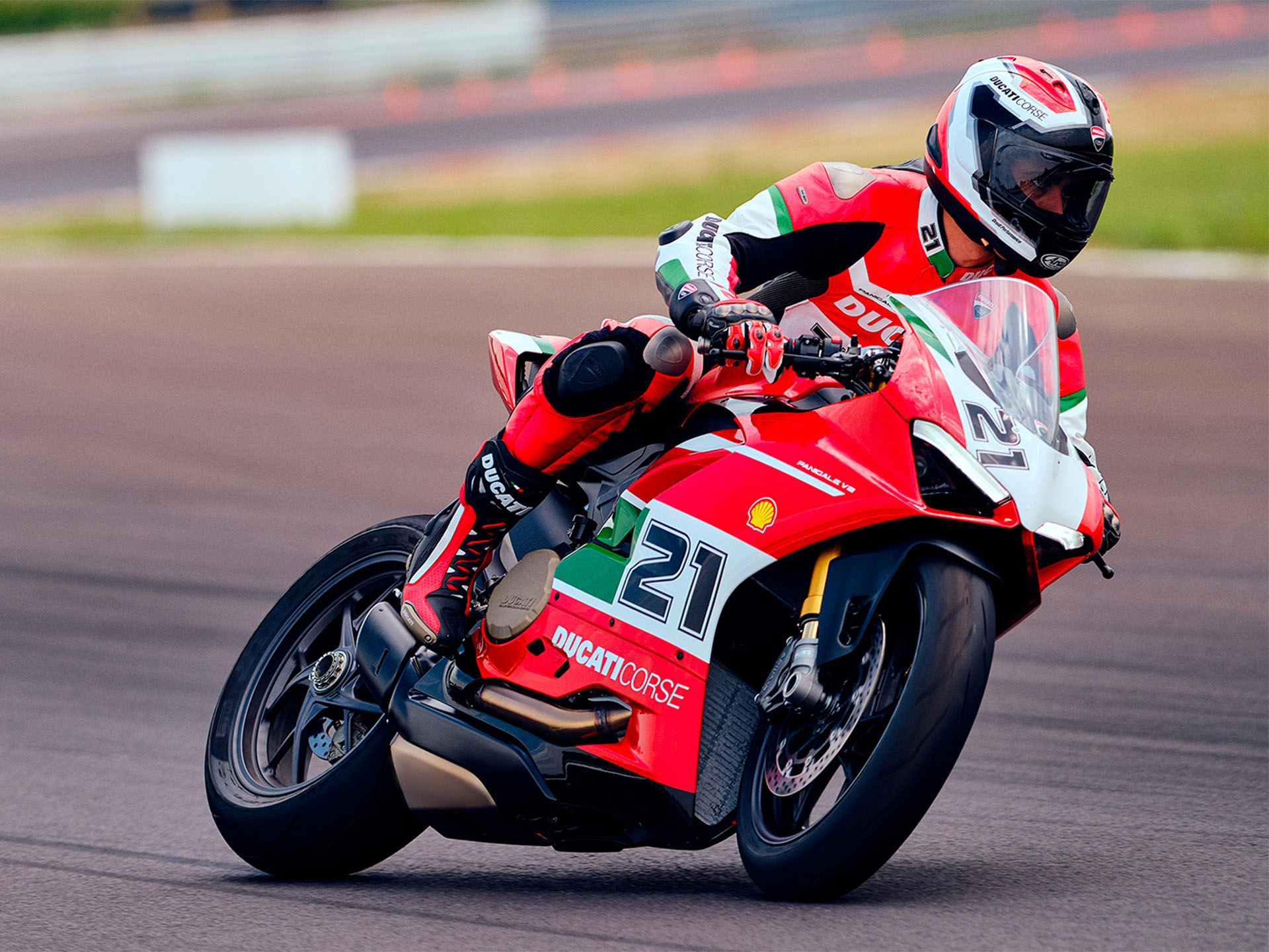 2025 Ducati Panigale V2 Bayliss 1st Championship 20th Anniversary in Portland, Oregon - Photo 17