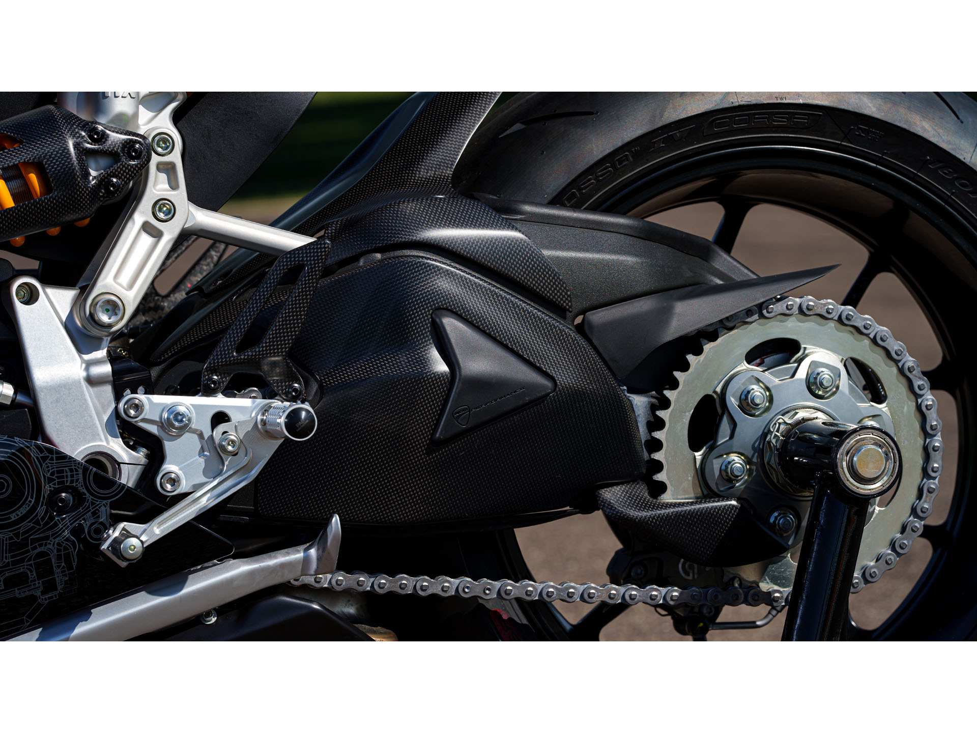 2025 Ducati Panigale V2 Superquadro Final Edition in Foxboro, Massachusetts - Photo 10