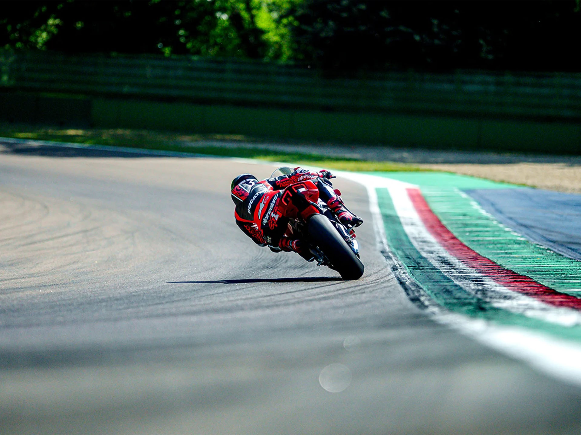 2025 Ducati Panigale V4 in Portland, Oregon - Photo 12