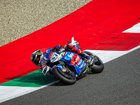 2025 Ducati Panigale V4 Tricolore Italia in Portland, Oregon - Photo 9