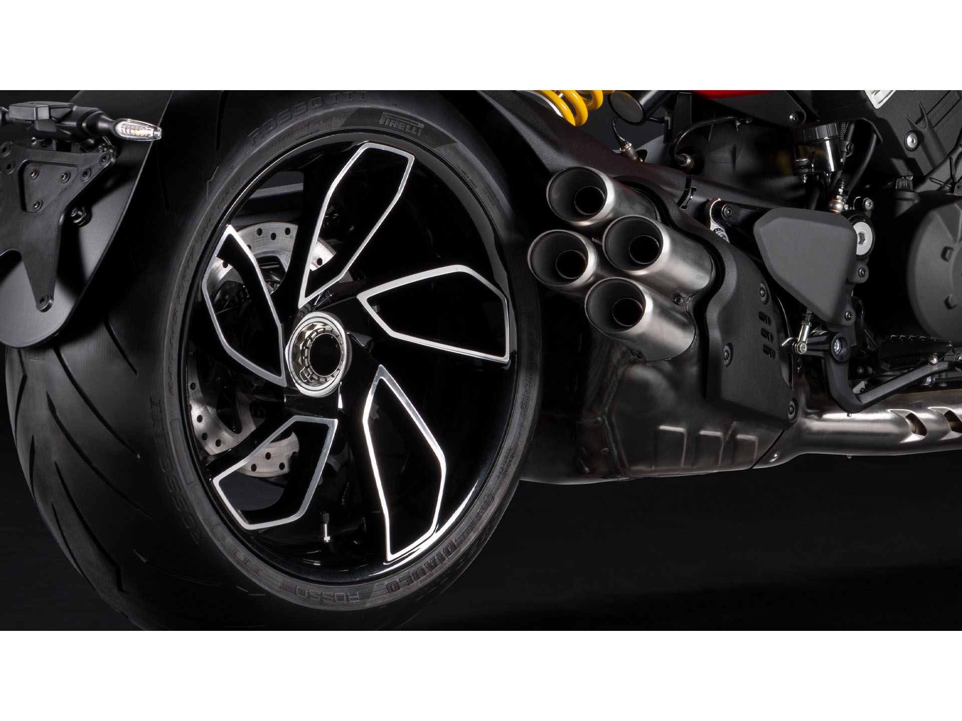 2026 Ducati Diavel V4 in Foxboro, Massachusetts - Photo 13