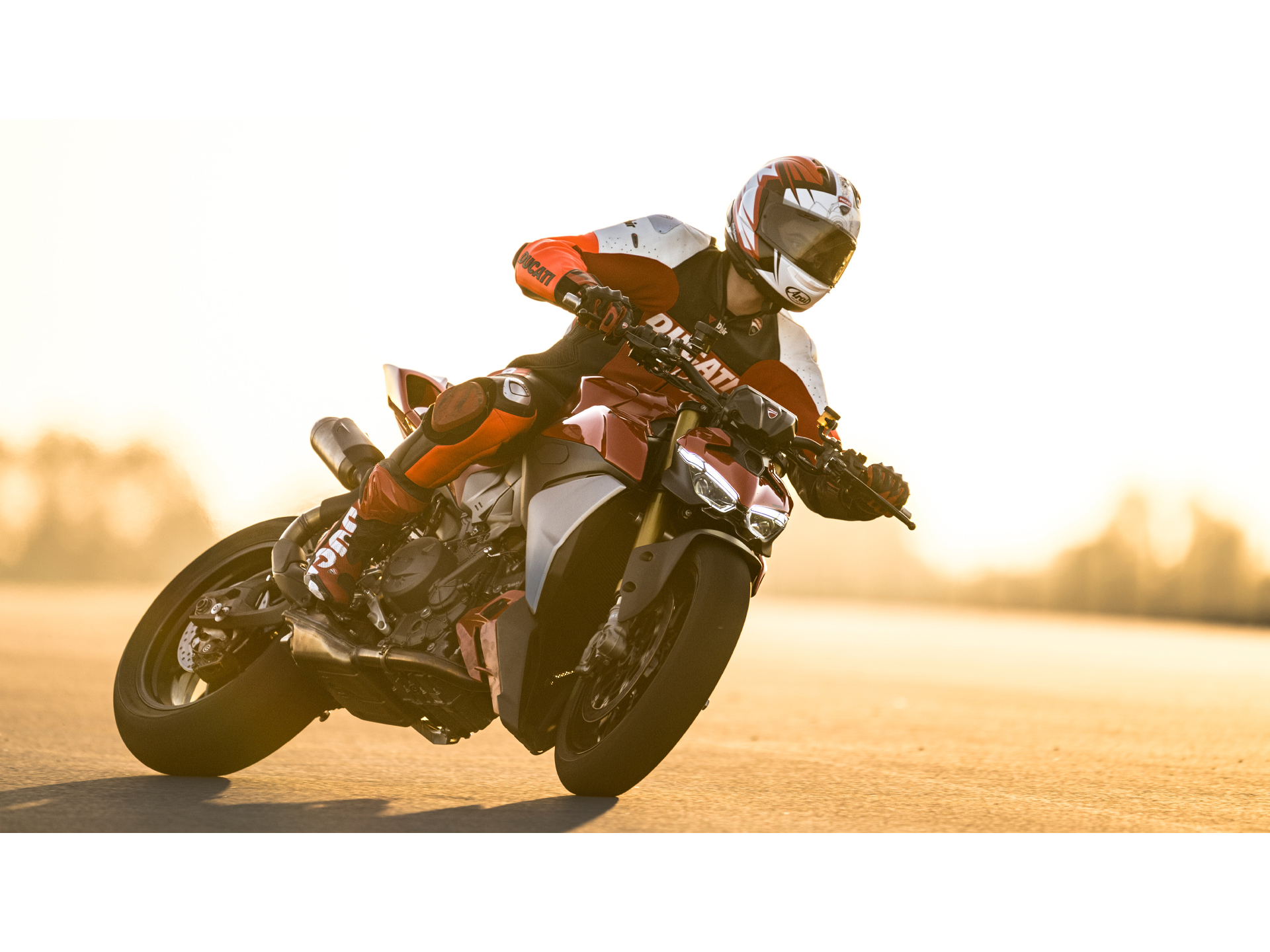 2026 Ducati Streetfighter V2 in Foxboro, Massachusetts - Photo 17