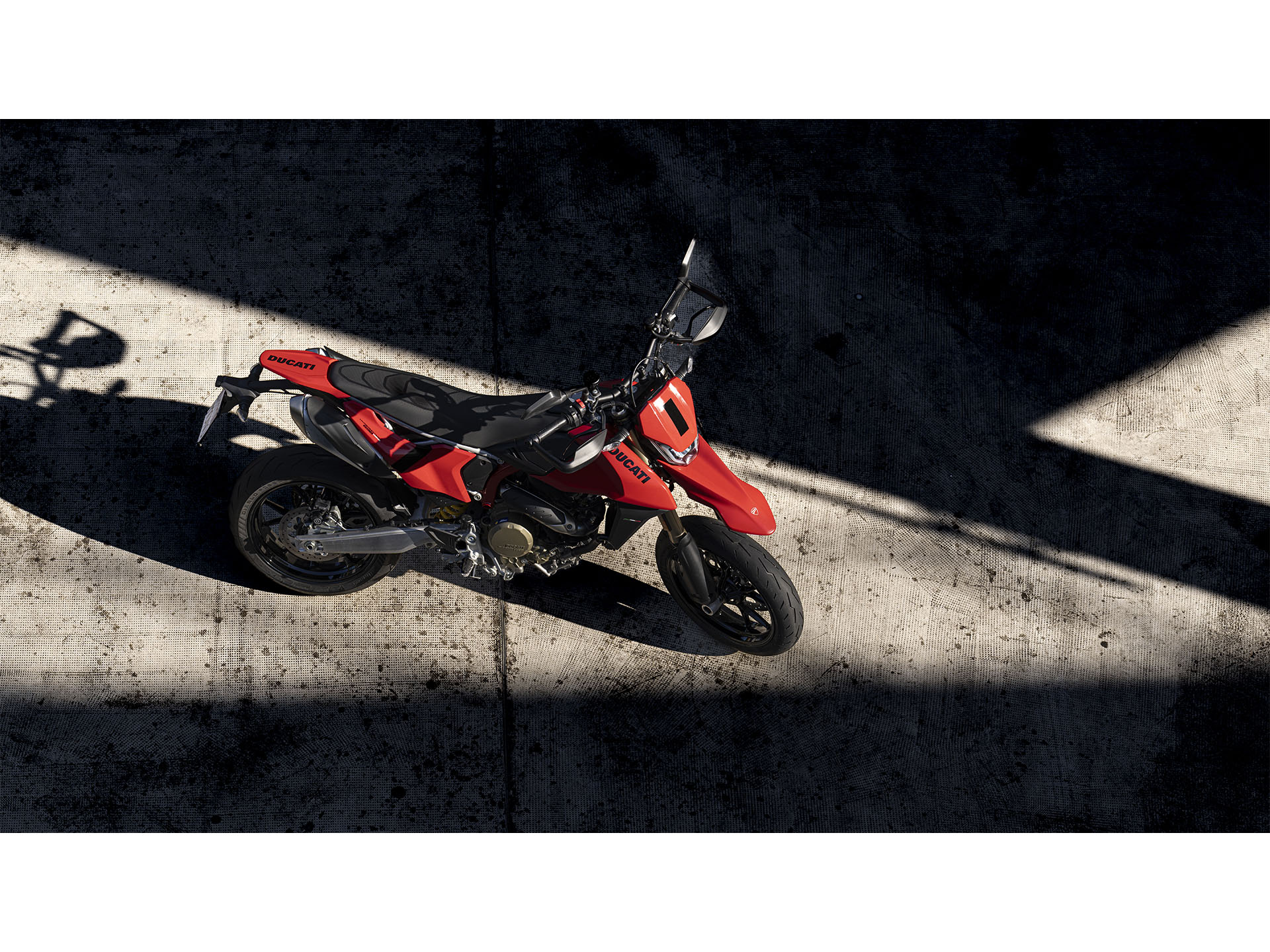 2026 Ducati Hypermotard 698 Mono in Foxboro, Massachusetts - Photo 12