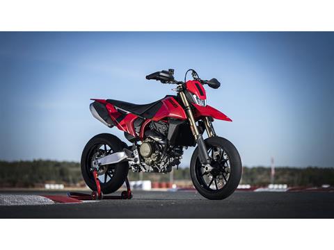 2026 Ducati Hypermotard 698 Mono in Foxboro, Massachusetts - Photo 13