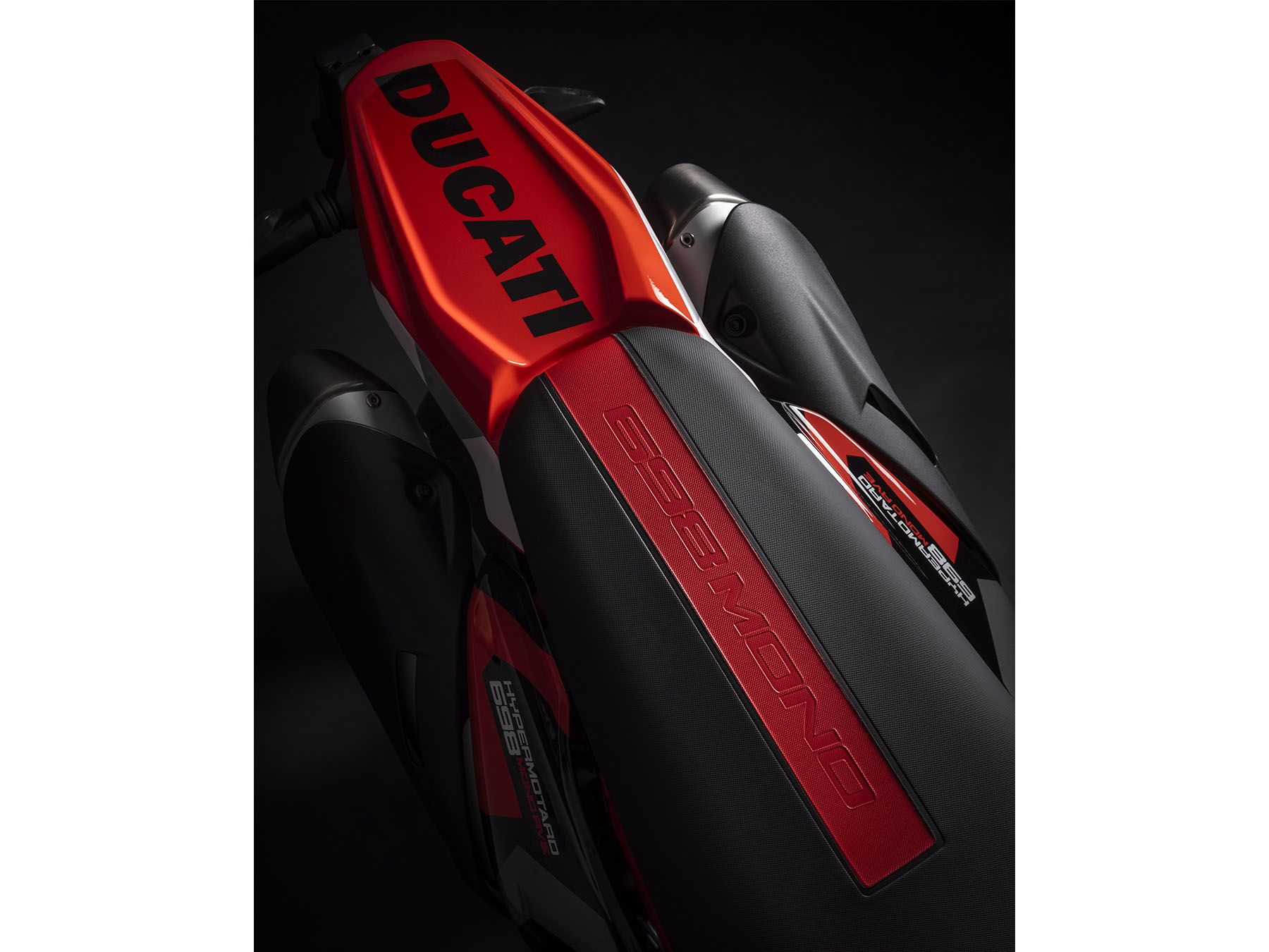 2026 Ducati Hypermotard 698 Mono RVE in Foxboro, Massachusetts - Photo 11
