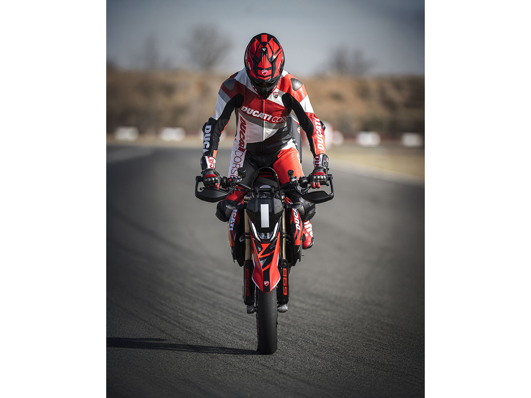 2026 Ducati Hypermotard 698 Mono RVE in Foxboro, Massachusetts - Photo 15