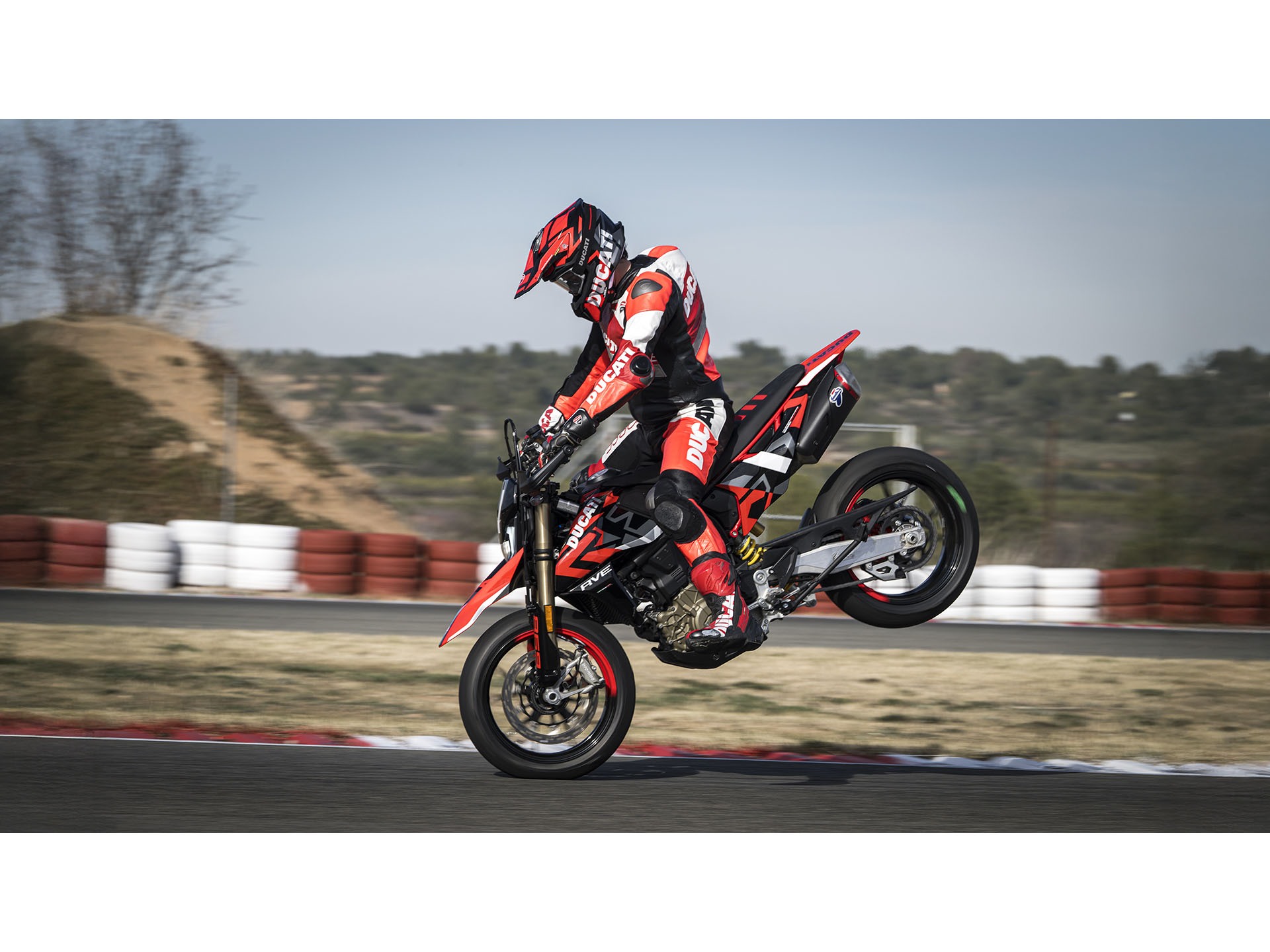 2026 Ducati Hypermotard 698 Mono RVE in Foxboro, Massachusetts - Photo 16
