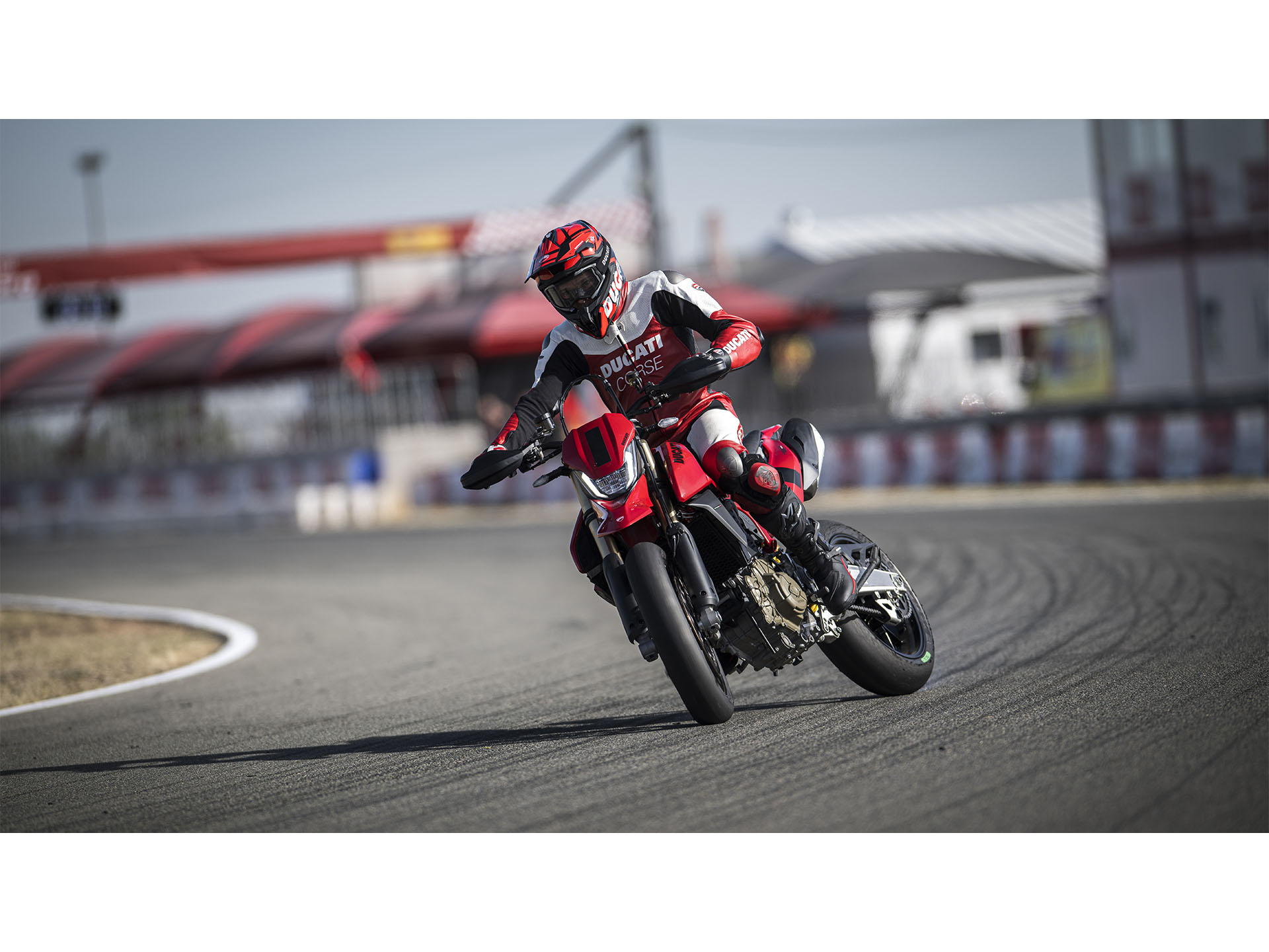 2026 Ducati Hypermotard 698 Mono RVE in Foxboro, Massachusetts - Photo 18