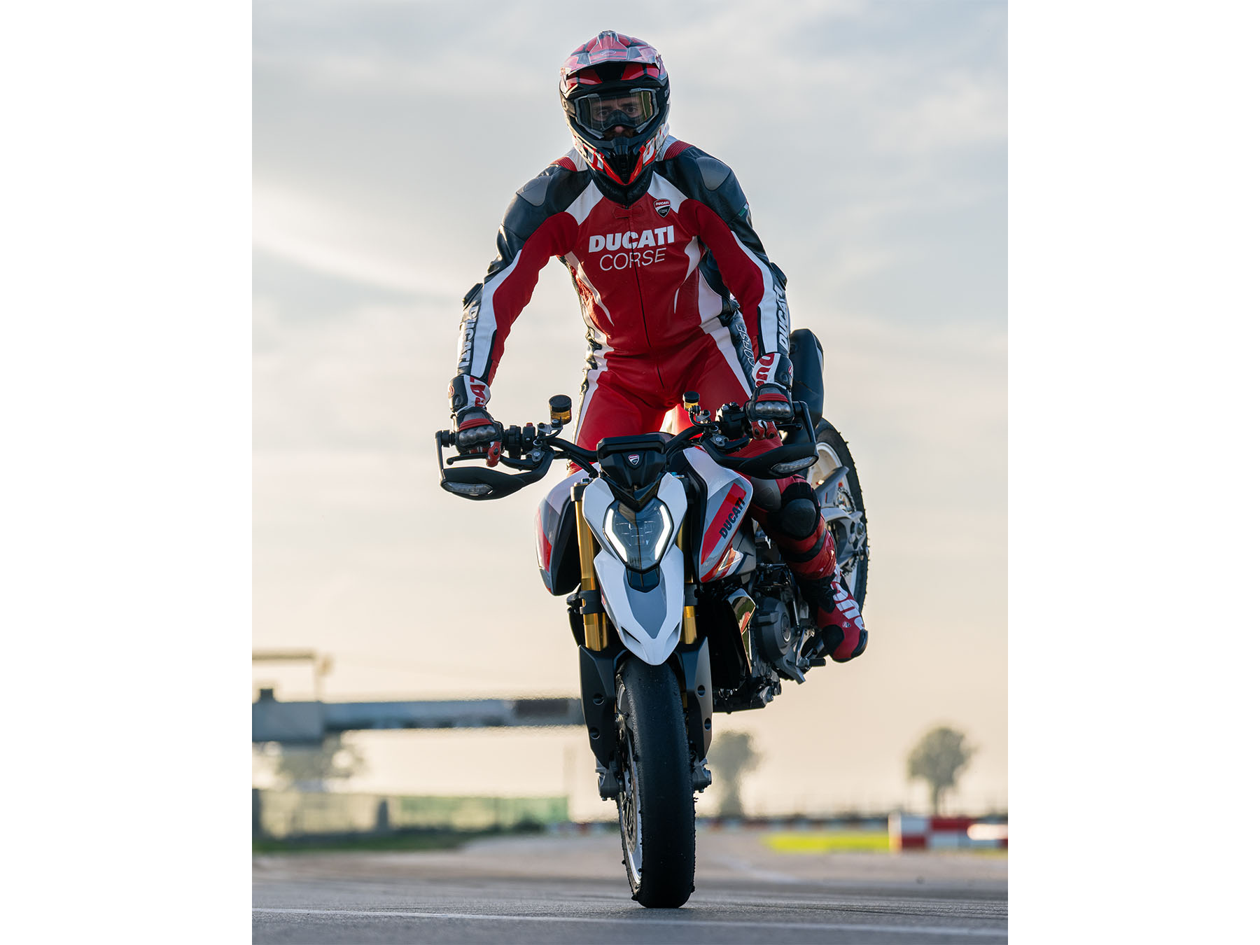 2026 Ducati Hypermotard V2 SP in Portland, Oregon - Photo 8