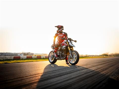 2026 Ducati Hypermotard V2 SP in Portland, Oregon - Photo 10