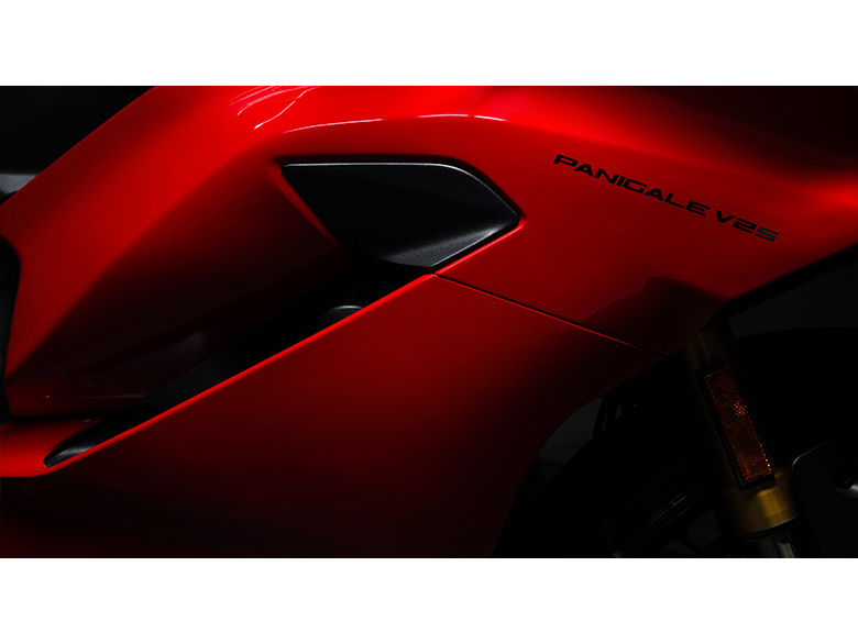 2026 Ducati Panigale V2 S in Foxboro, Massachusetts - Photo 15