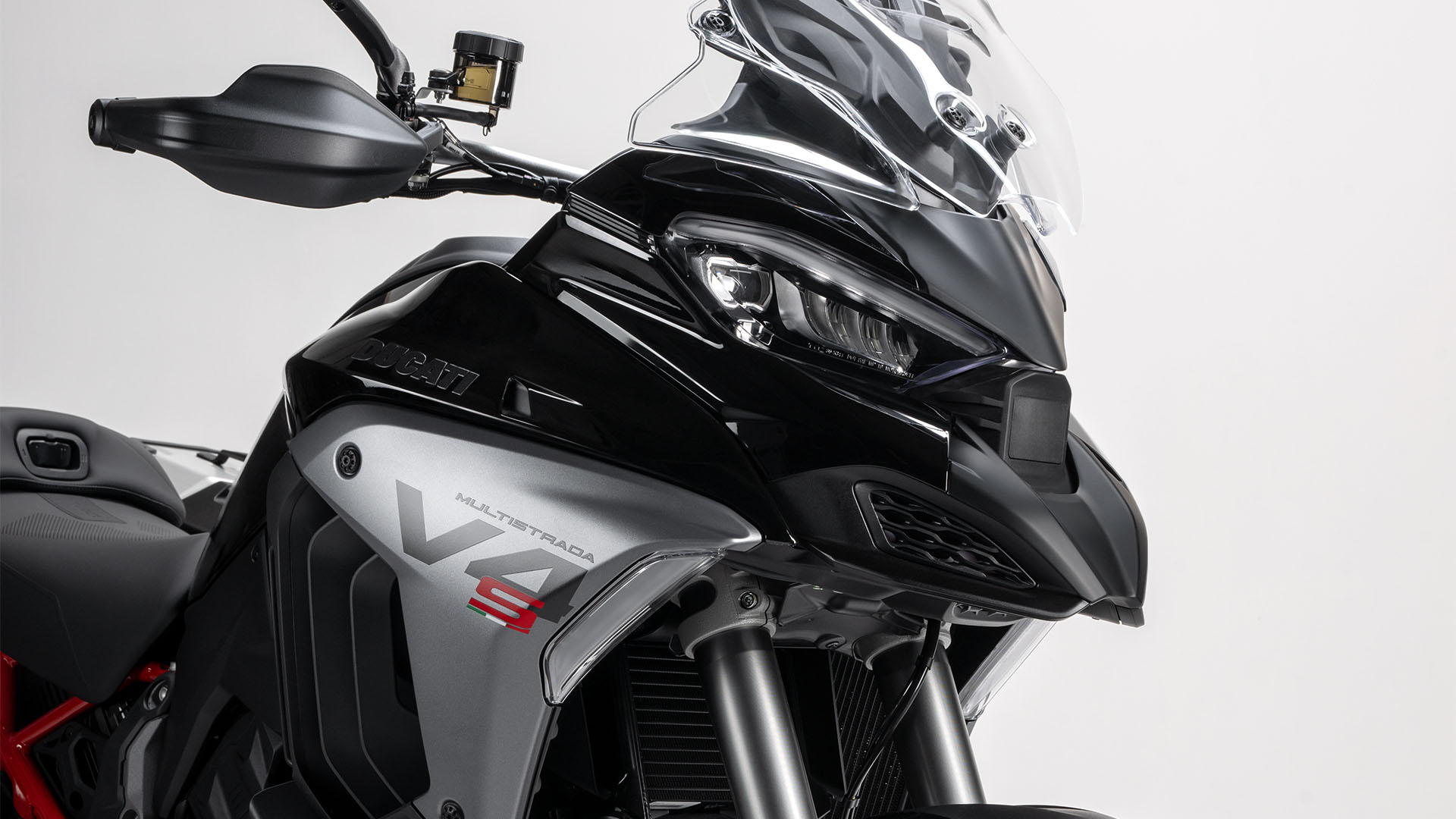 2027 Ducati Multistrada V4 S Travel & Radar 9