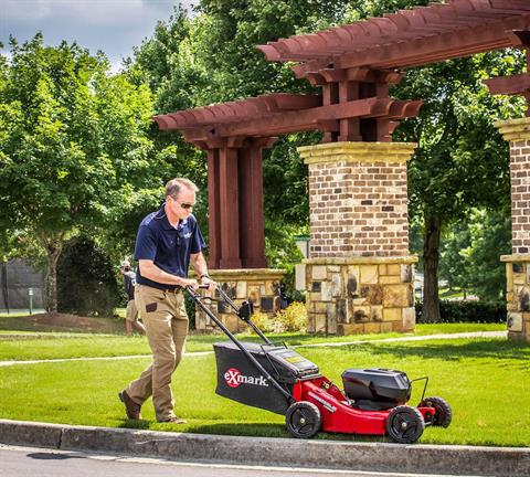 Exmark Commercial 21 V-Series Exmark Self Propelled w/ 7.5Ah Battery and Charger in Gaylord, Michigan - Photo 5