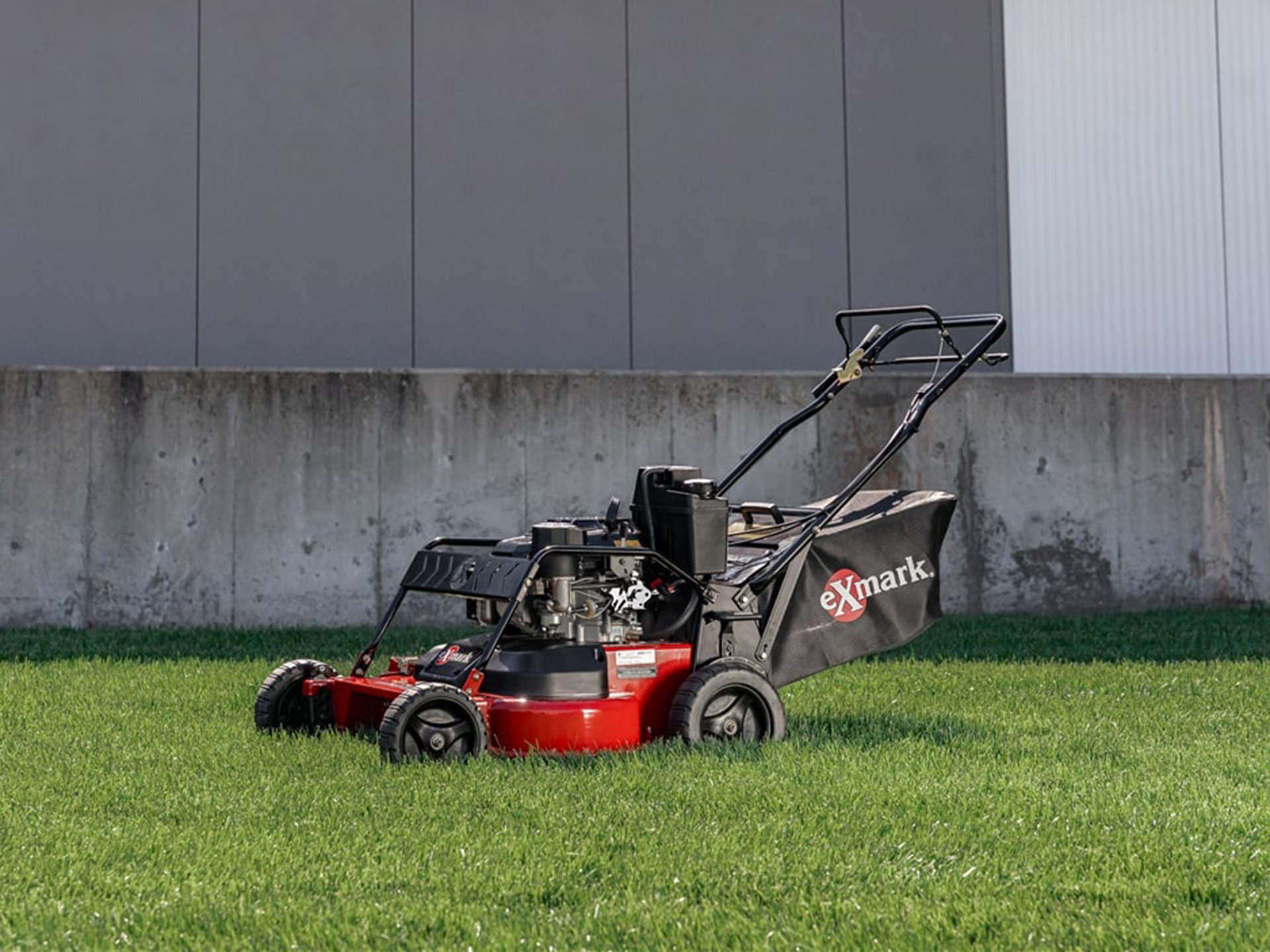 Exmark Commercial 30 X-Series Kohler ECV200 Self Propelled in Gaylord, Michigan - Photo 6