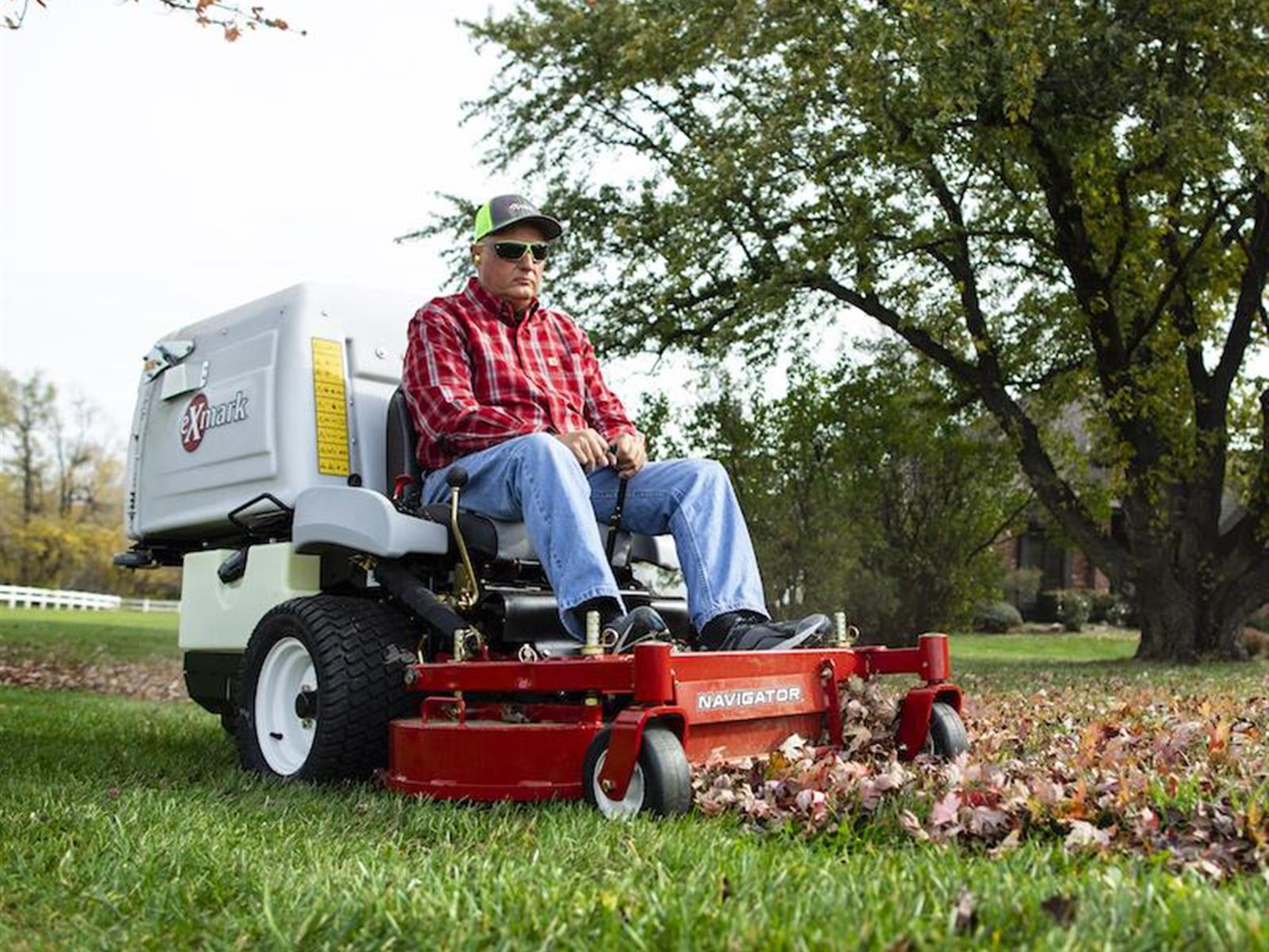2024 Exmark Navigator 48 in. Kohler EFI 25 hp in Gaylord, Michigan - Photo 14