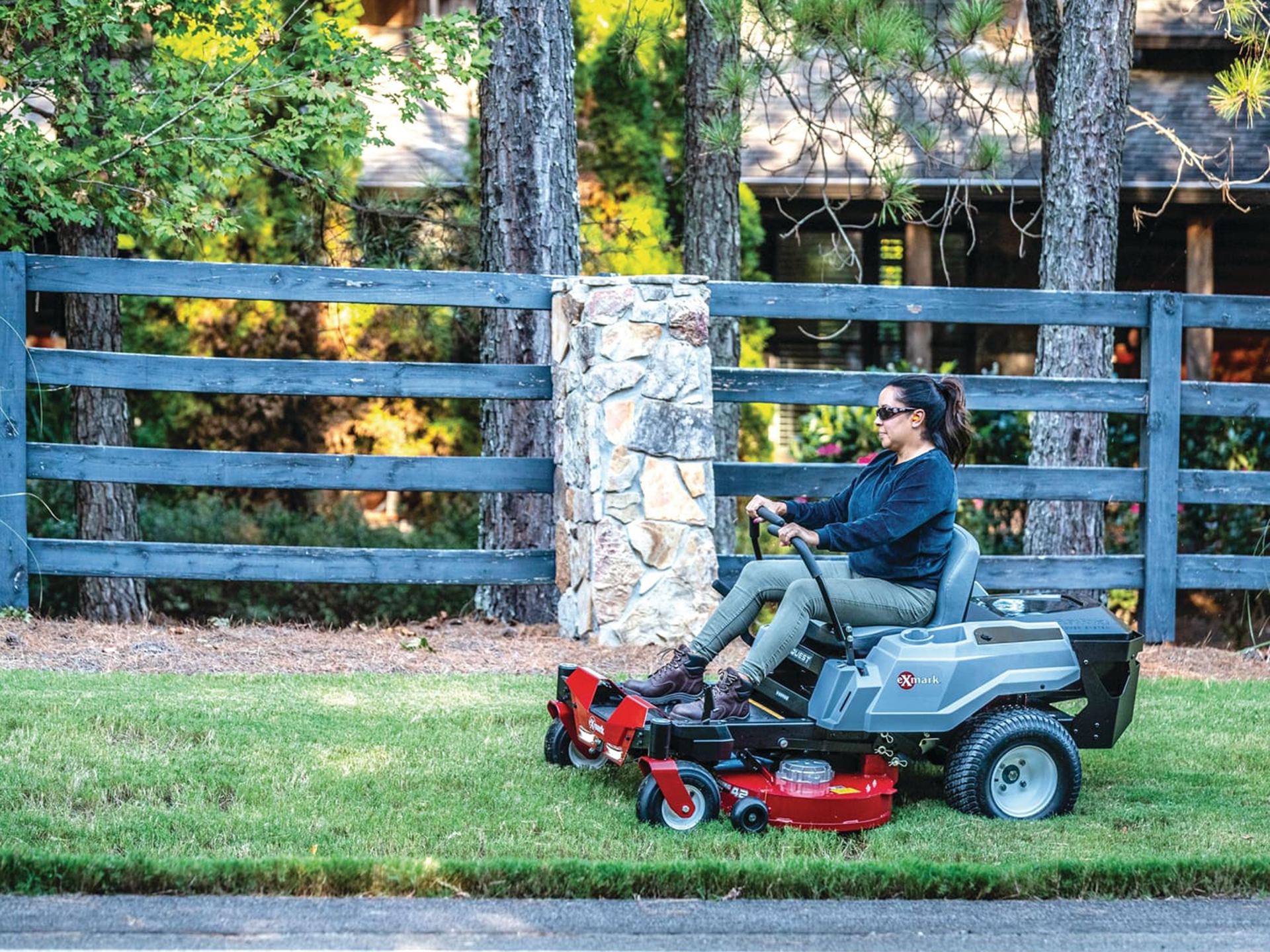 2024 Exmark Quest V-Series 42 in. Electric in Gaylord, Michigan - Photo 9