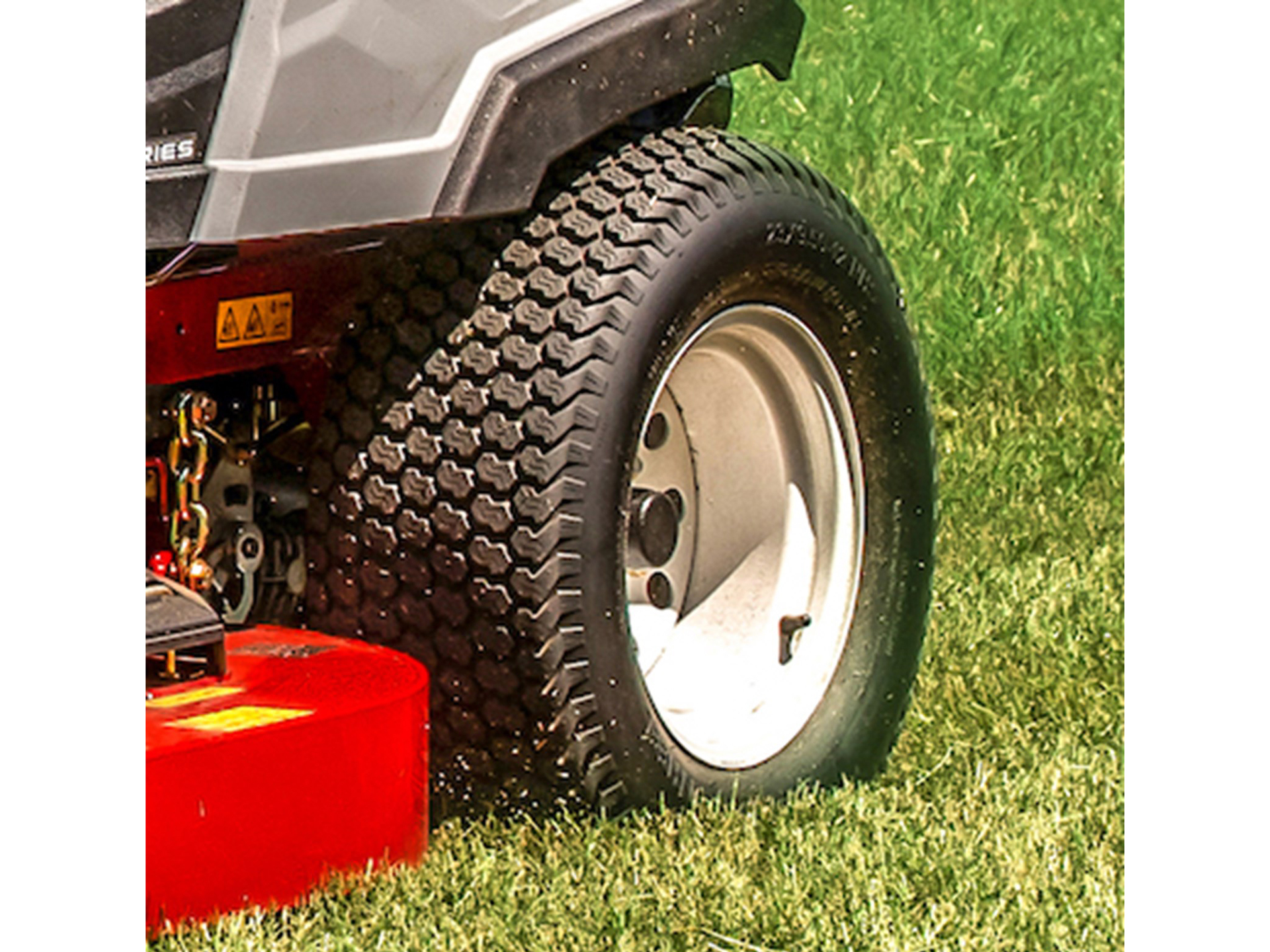 2025 Exmark Radius E-Series 48 in. Exmark 24.5 hp in Winterset, Iowa - Photo 6