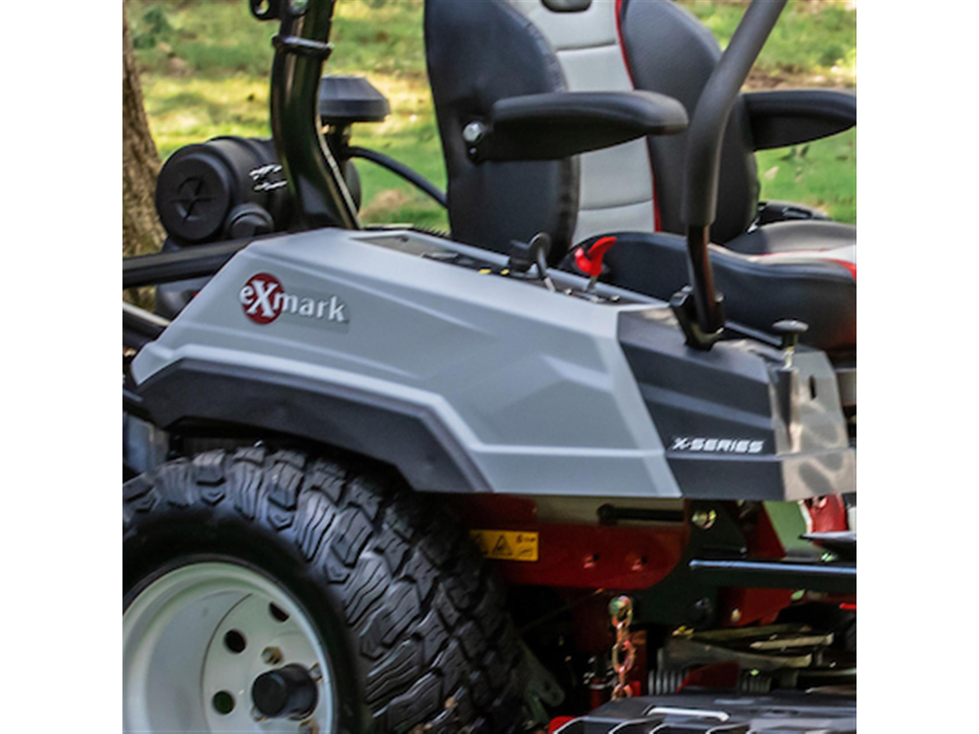 2025 Exmark Radius X-Series 60 in. Kawasaki FX921V 31 hp in Gaylord, Michigan - Photo 5