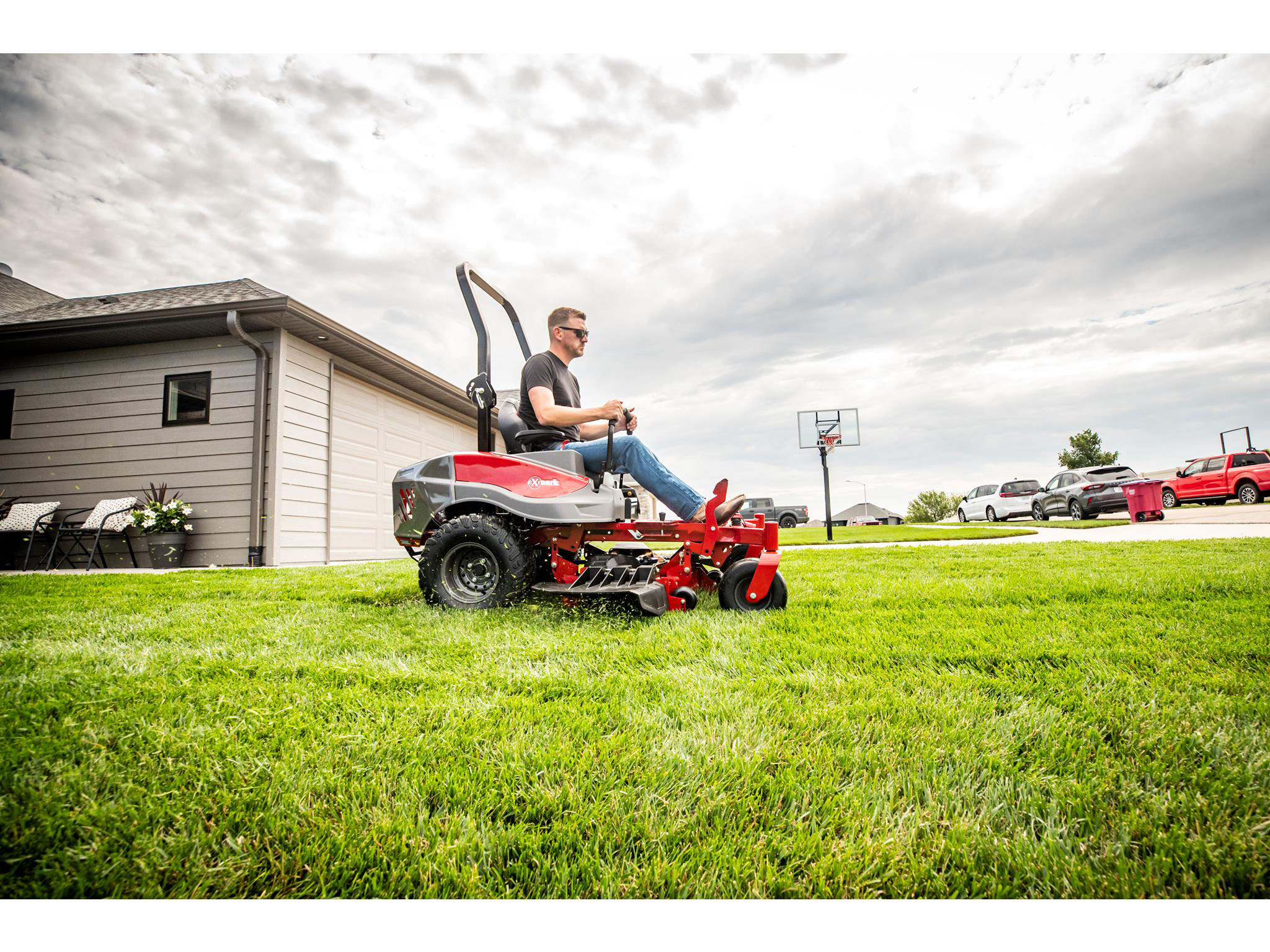 2026 Exmark Radius E-Series 52 in. Kohler 24 hp in Gaylord, Michigan - Photo 7