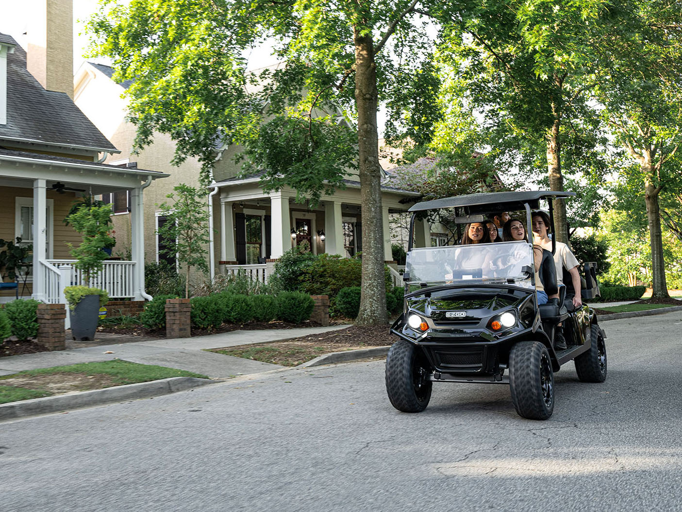 2026 E-Z-GO Express 6 Summit XT 13.5 Gas in Laconia, New Hampshire - Photo 3